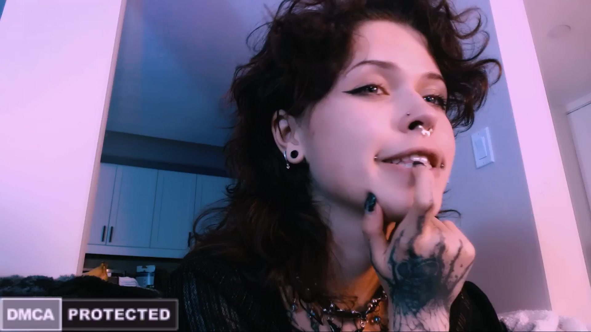 Gallery image thumbnail from CuddleFoxy's myfreecams stream on, 10/30/2025, 09:48 image 1 of 20