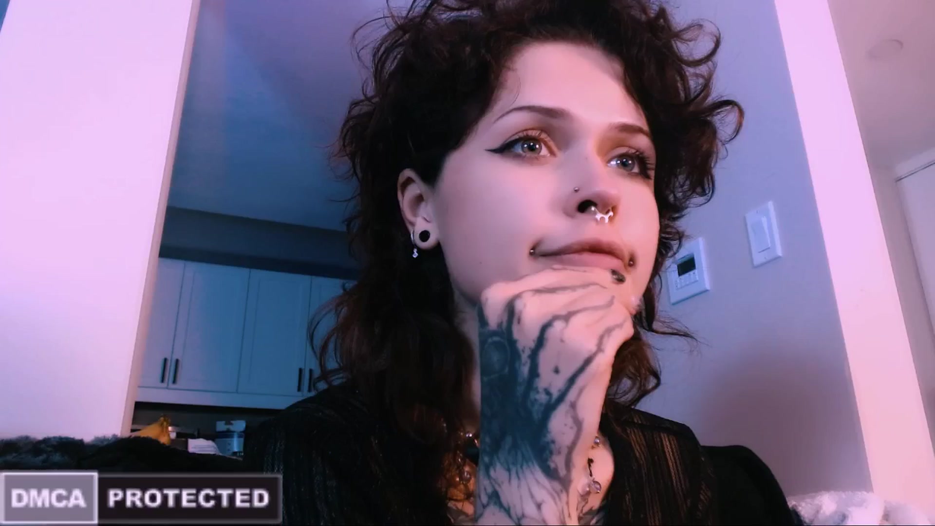 Gallery image thumbnail from CuddleFoxy's myfreecams stream on, 10/30/2025, 09:48 image 15 of 20