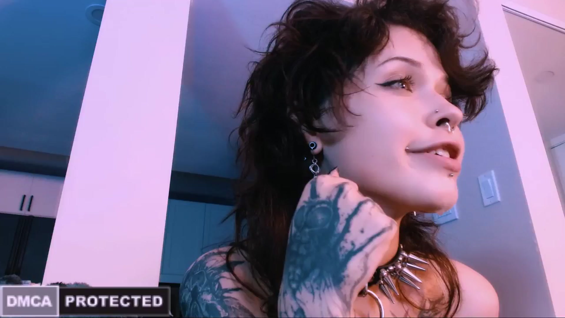 Gallery image thumbnail from CuddleFoxy's myfreecams stream on, 10/31/2025, 08:03 image 13 of 20