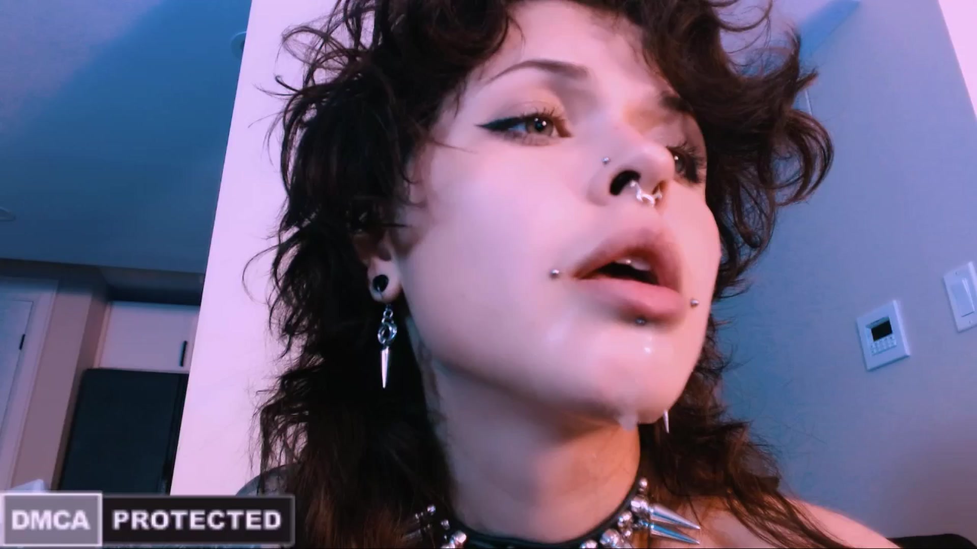 Gallery image thumbnail from CuddleFoxy's myfreecams stream on, 10/31/2025, 08:03 image 8 of 20