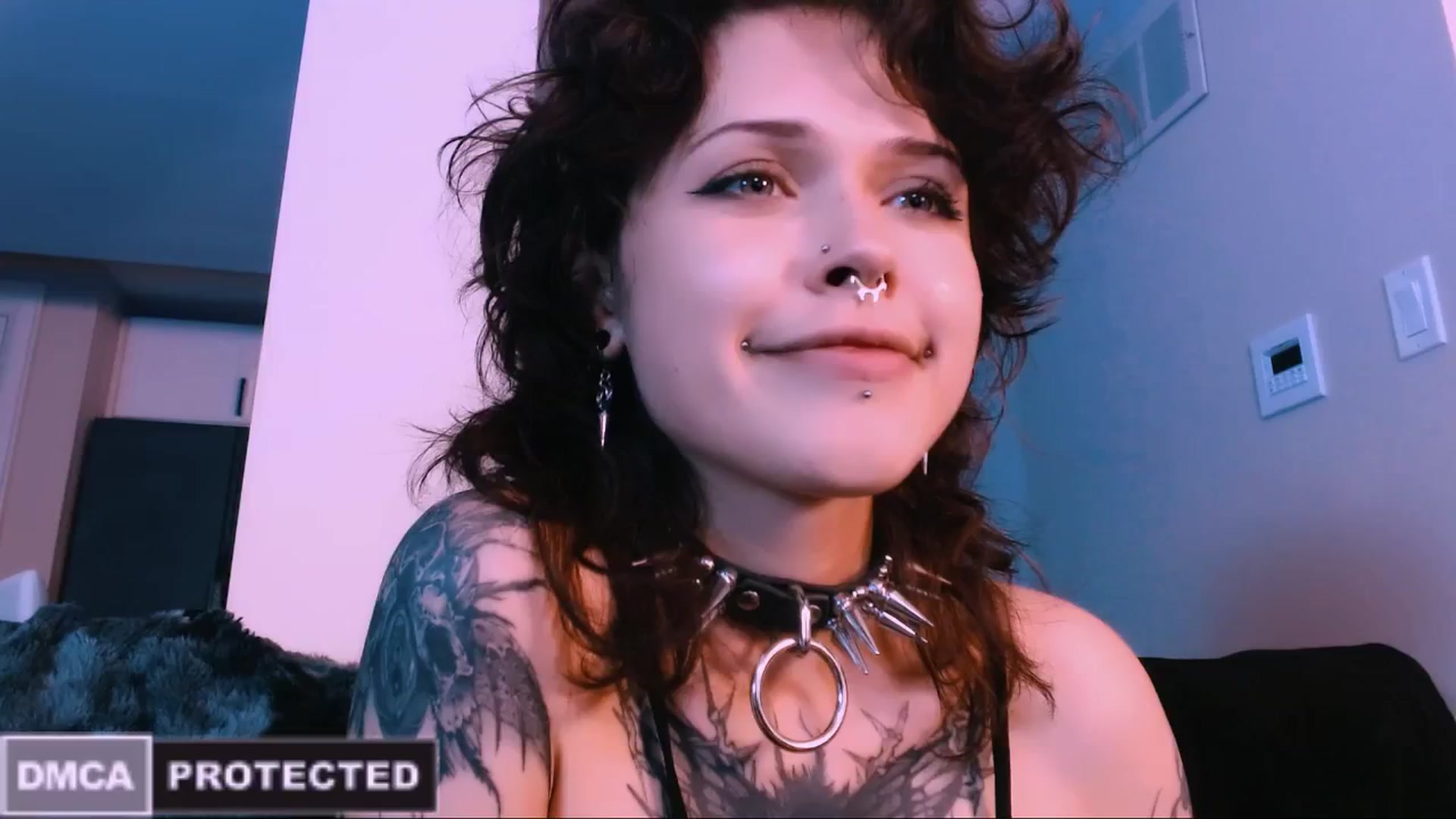 Gallery image thumbnail from CuddleFoxy's myfreecams stream on, 10/31/2025, 09:18 image 6 of 20