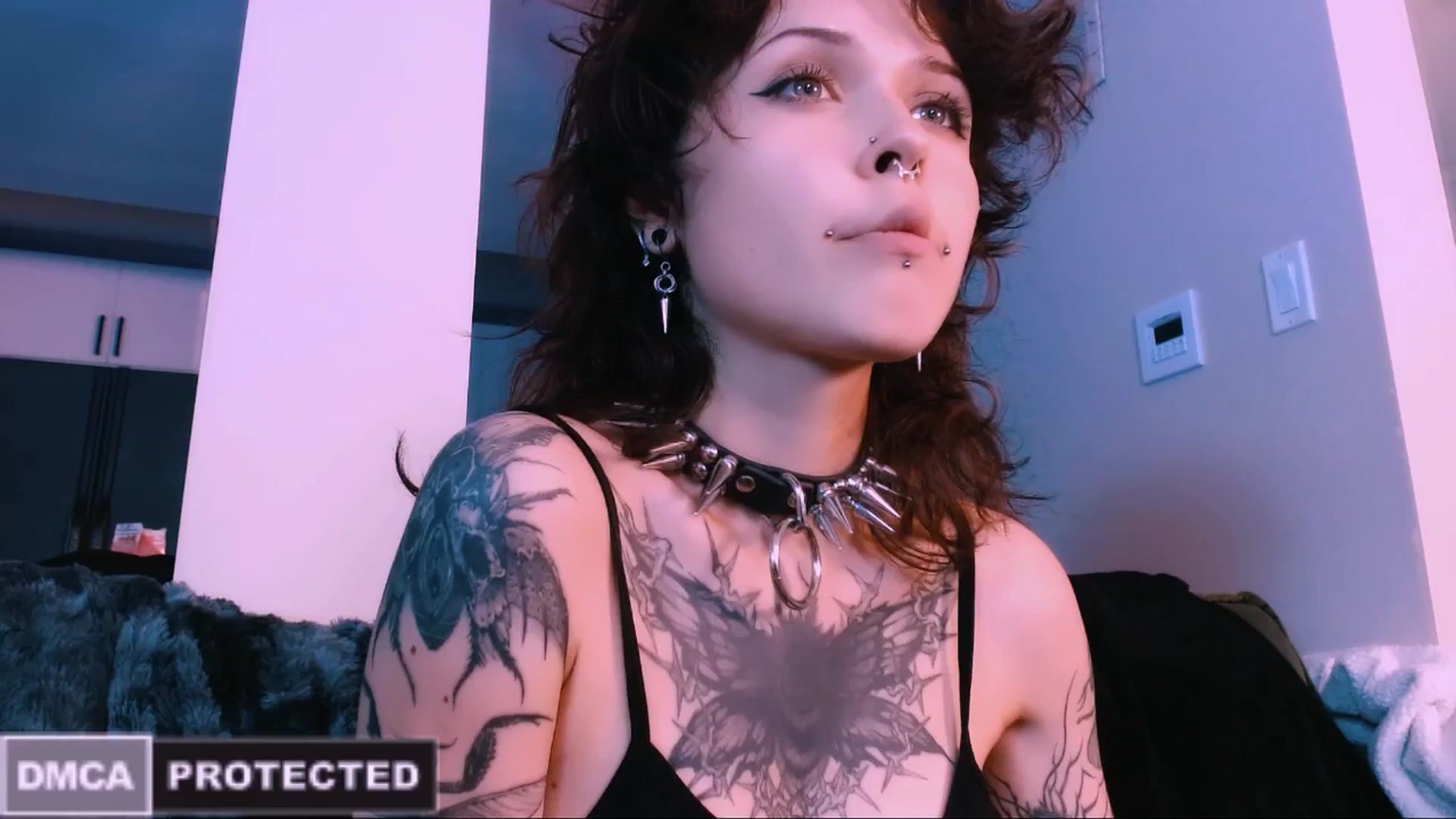 Gallery image thumbnail from CuddleFoxy's myfreecams stream on, 10/31/2025, 09:18 image 18 of 20