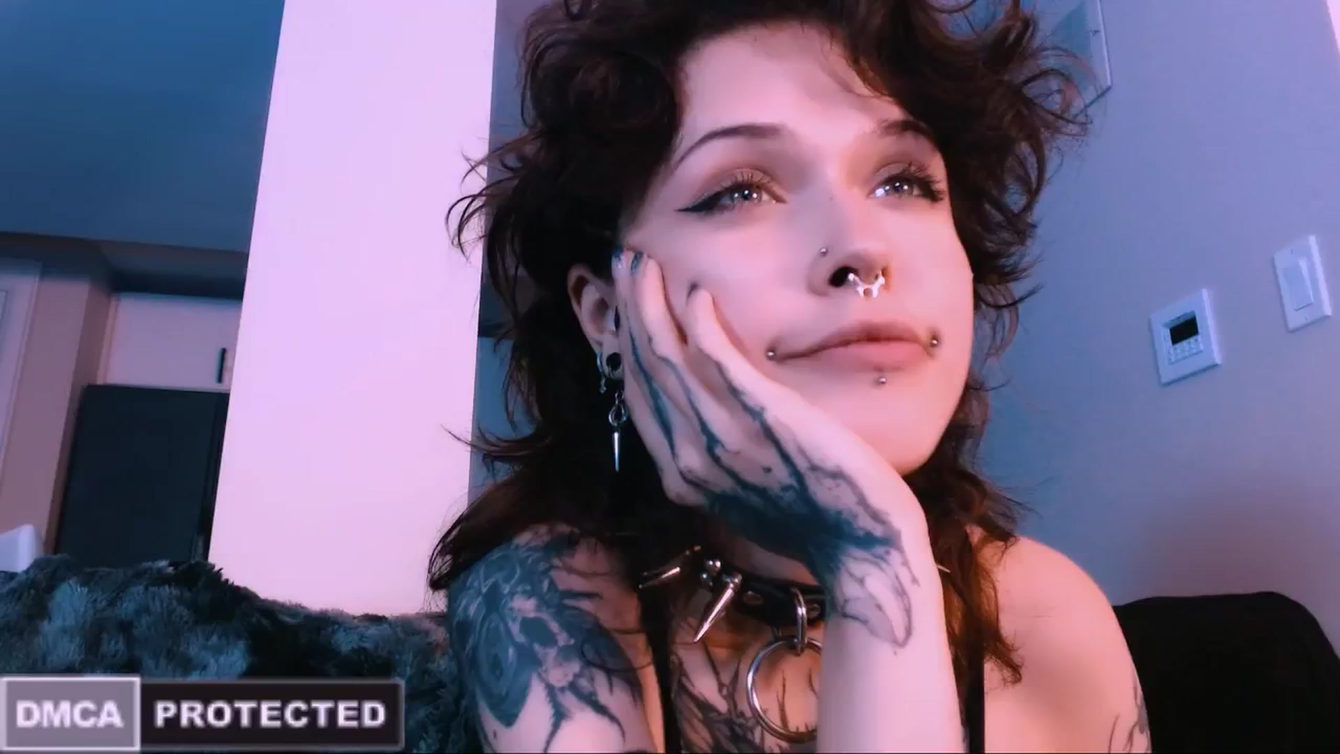 Gallery image thumbnail from CuddleFoxy's myfreecams stream on, 10/31/2025, 09:18 image 7 of 20