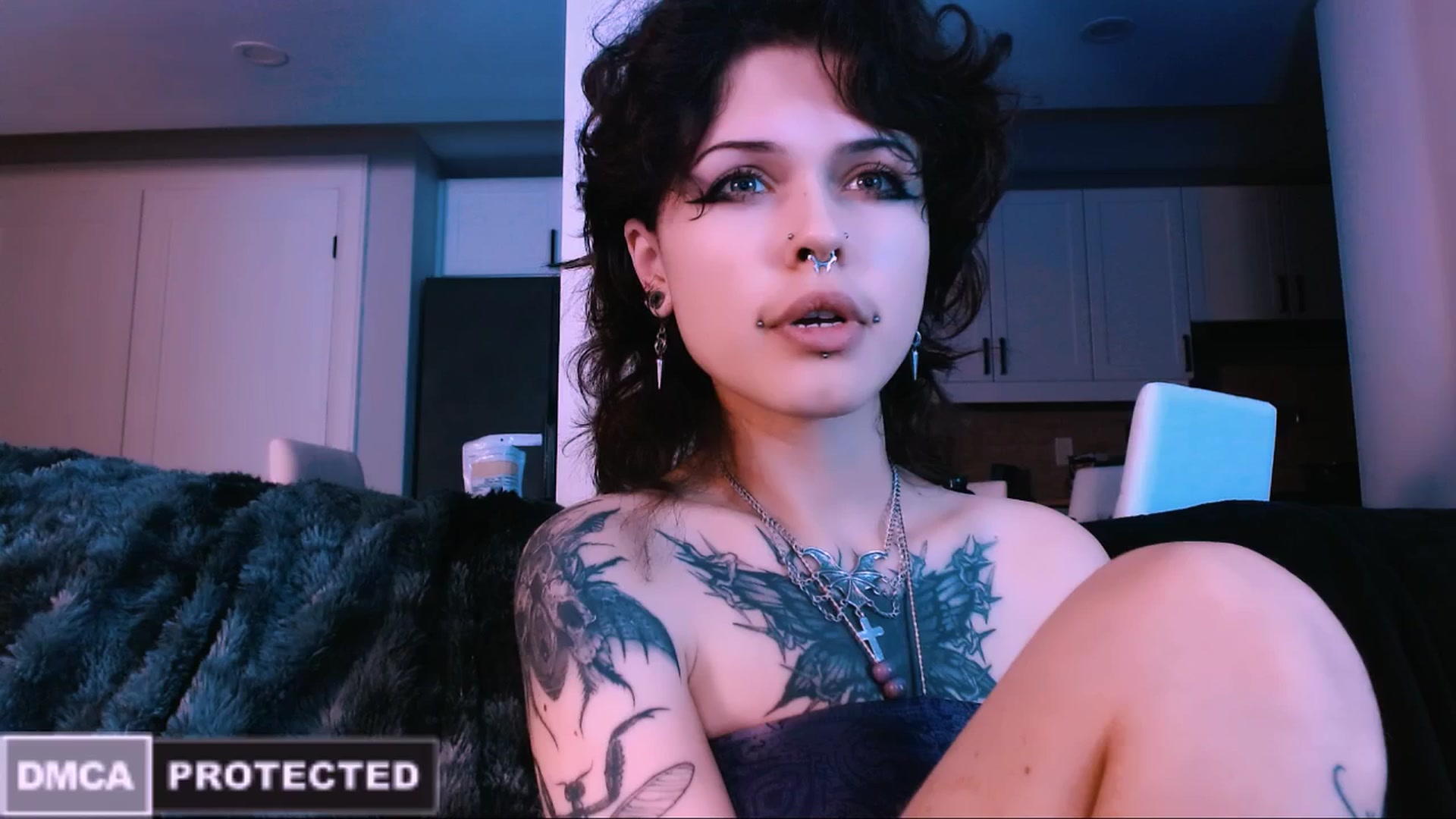 Gallery image thumbnail from CuddleFoxy's myfreecams stream on, 11/10/2025, 07:25 image 6 of 20