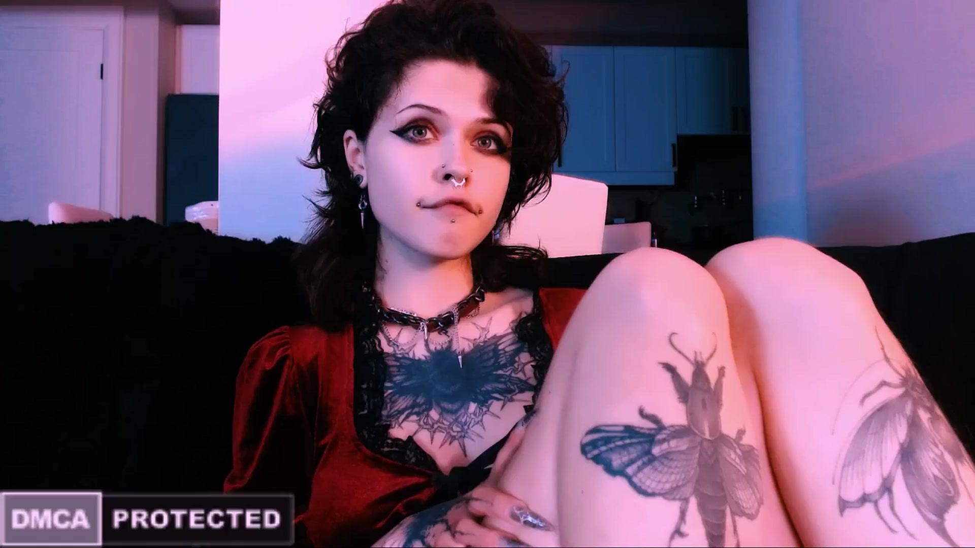 Gallery image thumbnail from CuddleFoxy's myfreecams stream on, 11/12/2025, 09:53 image 18 of 20
