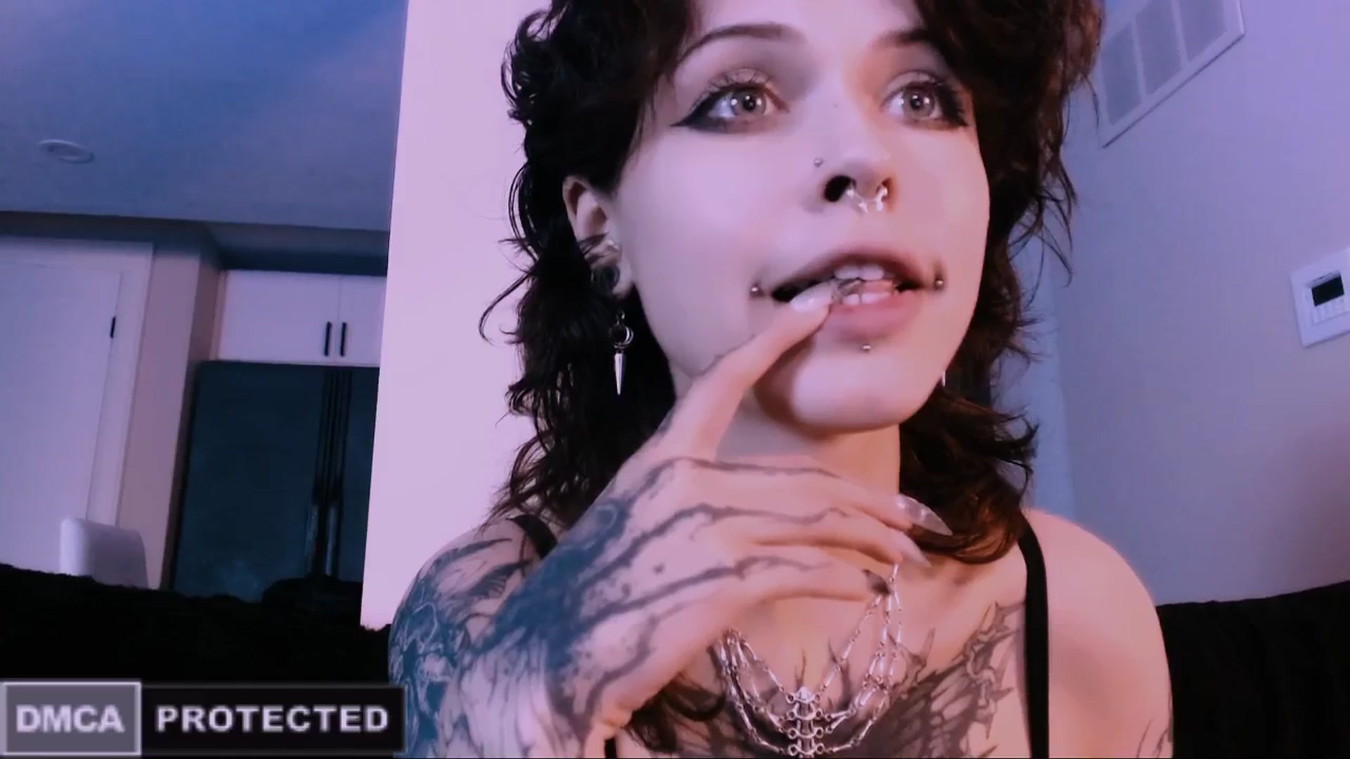 Gallery image thumbnail from CuddleFoxy's myfreecams stream on, 11/13/2025, 08:06 image 7 of 20