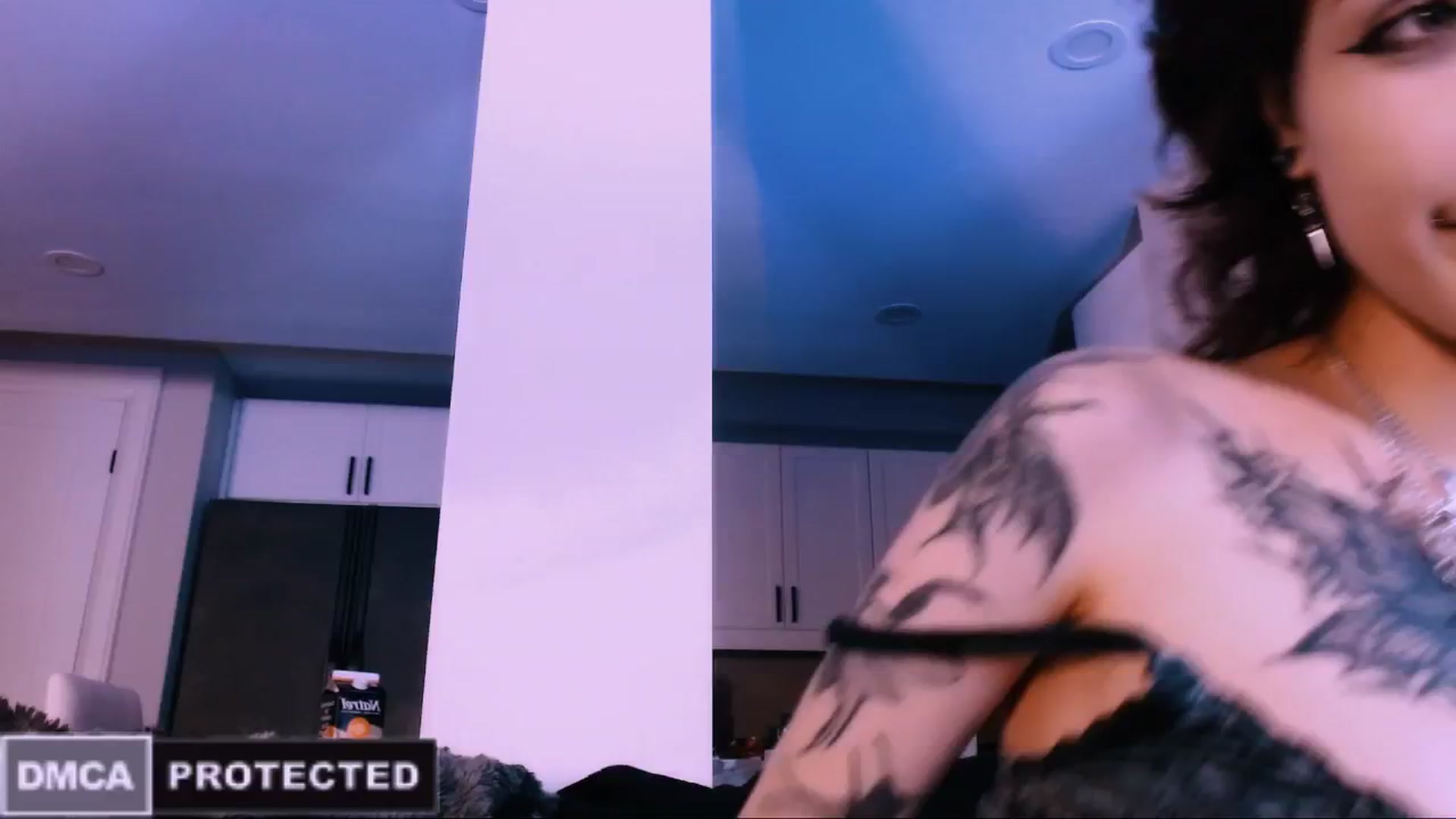Gallery image thumbnail from CuddleFoxy's myfreecams stream on, 11/15/2025, 08:48 image 19 of 20