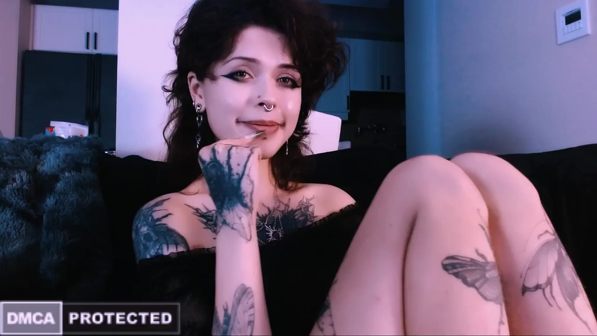 Gallery image thumbnail from CuddleFoxy's myfreecams stream on, 11/20/2025, 08:03 image 10 of 20