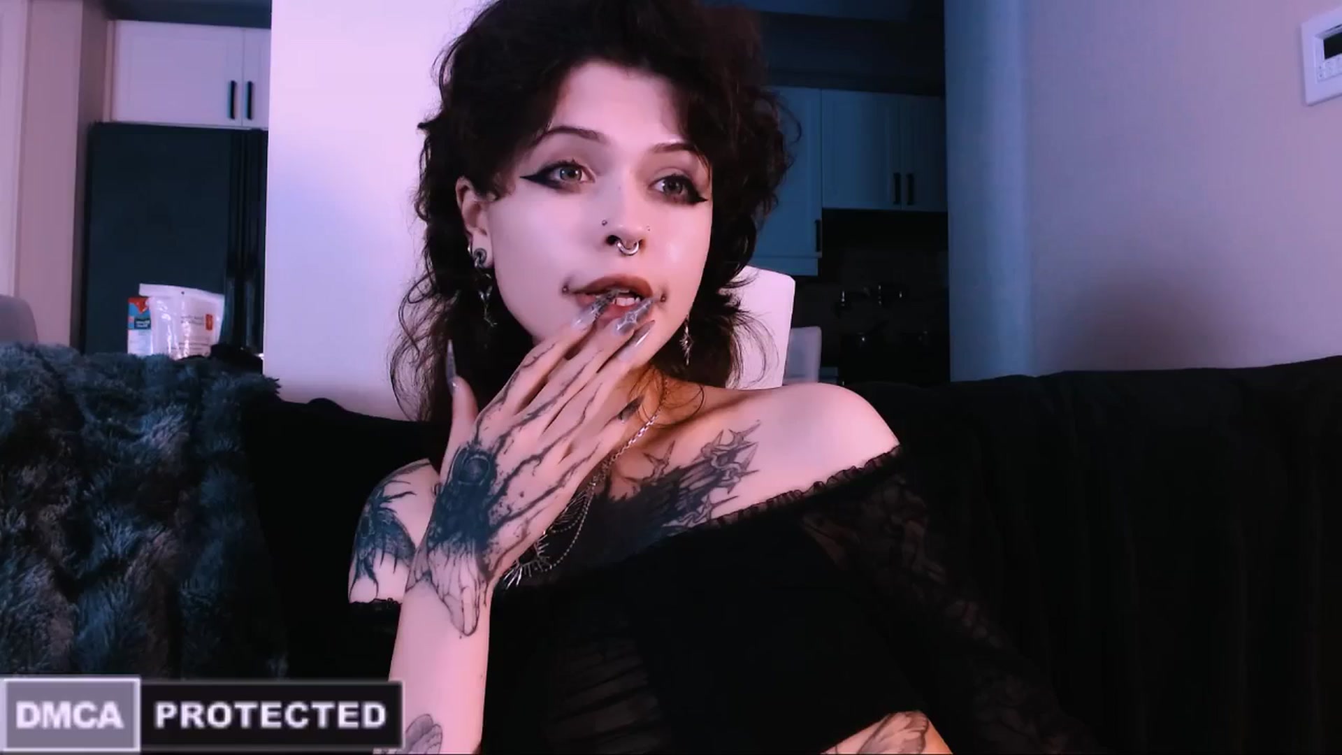 Gallery image thumbnail from CuddleFoxy's myfreecams stream on, 11/20/2025, 09:15 image 18 of 20