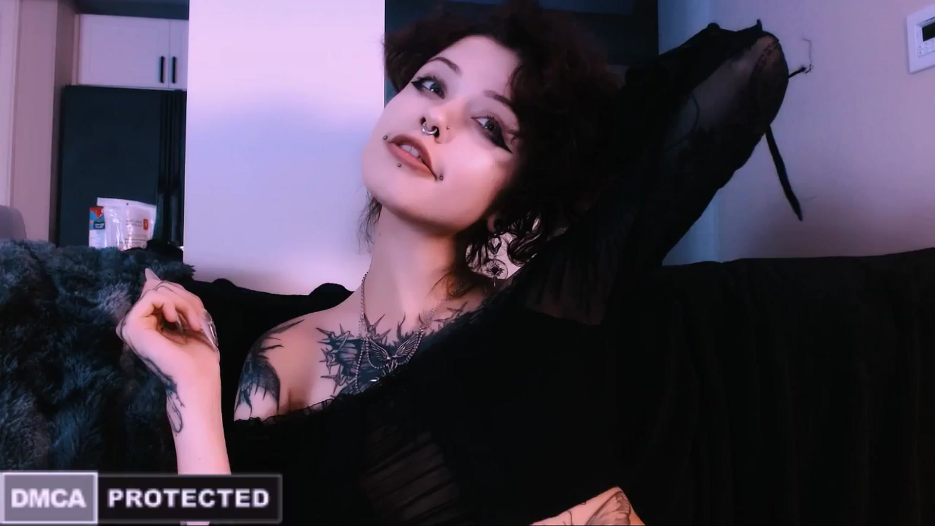 Gallery image thumbnail from CuddleFoxy's myfreecams stream on, 11/20/2025, 09:15 image 12 of 20