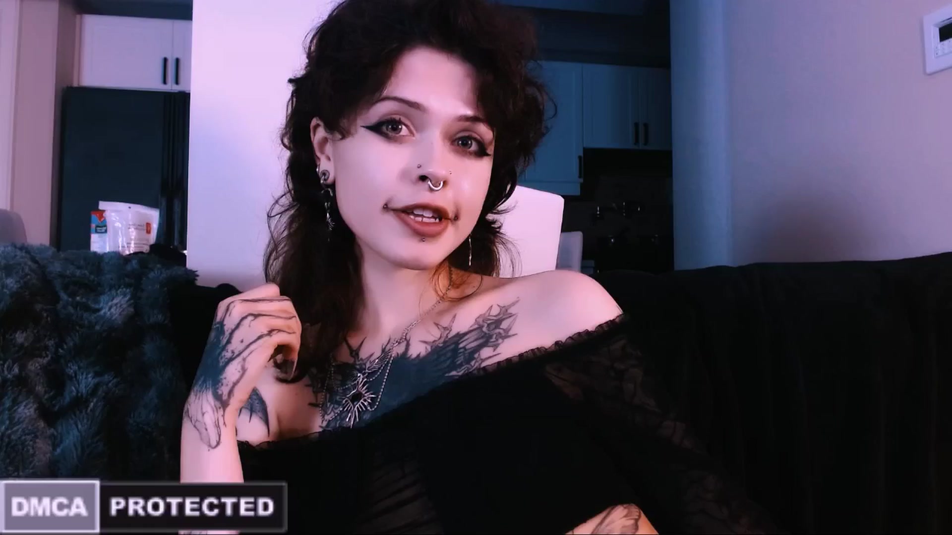 Gallery image thumbnail from CuddleFoxy's myfreecams stream on, 11/20/2025, 09:15 image 16 of 20
