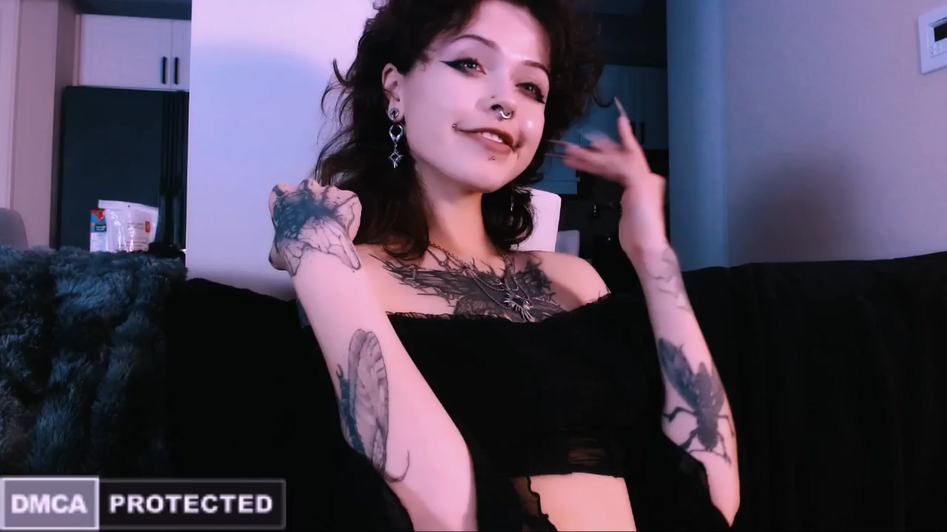 Gallery image thumbnail from CuddleFoxy's myfreecams stream on, 11/20/2025, 09:15 image 2 of 20