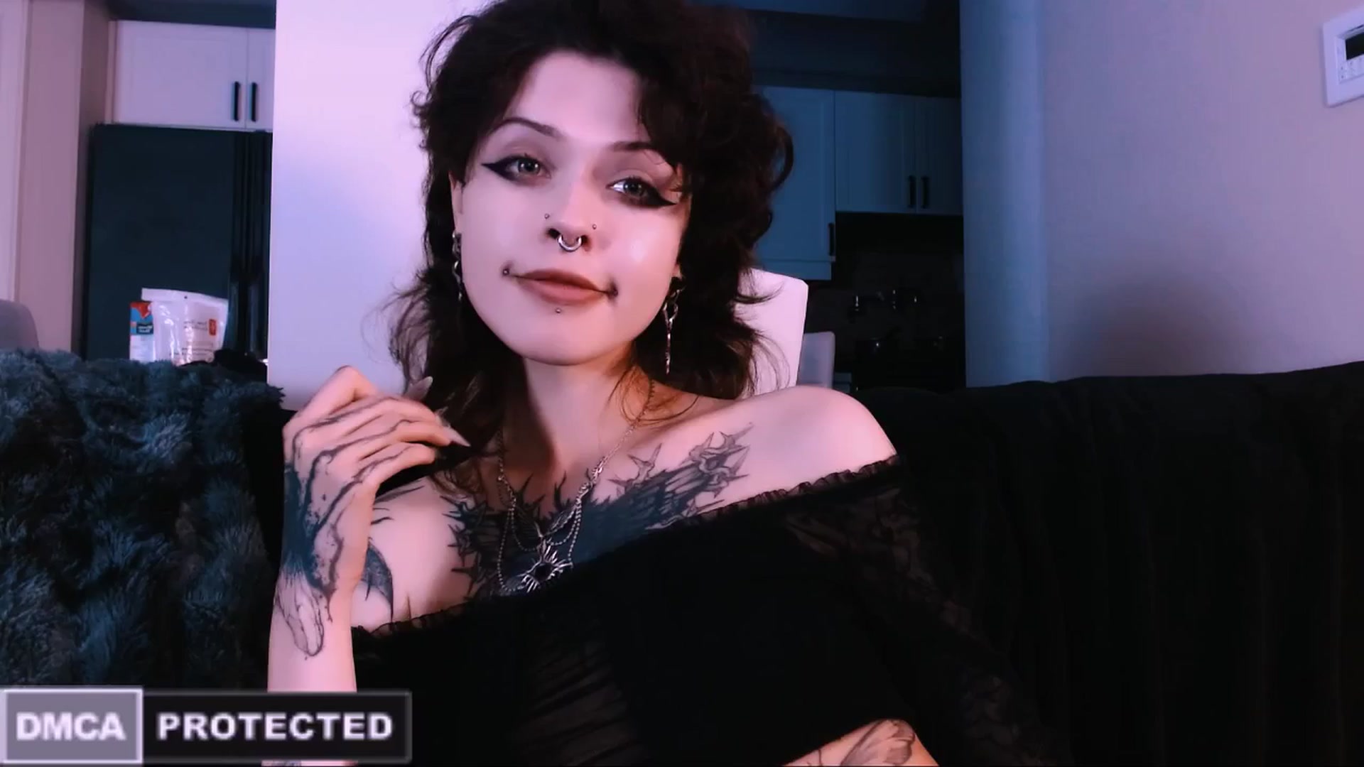Gallery image thumbnail from CuddleFoxy's myfreecams stream on, 11/20/2025, 09:15 image 14 of 20