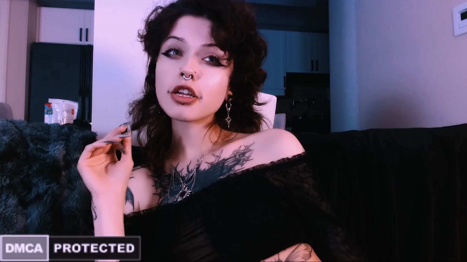 Gallery image thumbnail from CuddleFoxy's myfreecams stream on, 11/20/2025, 09:15 image 13 of 20