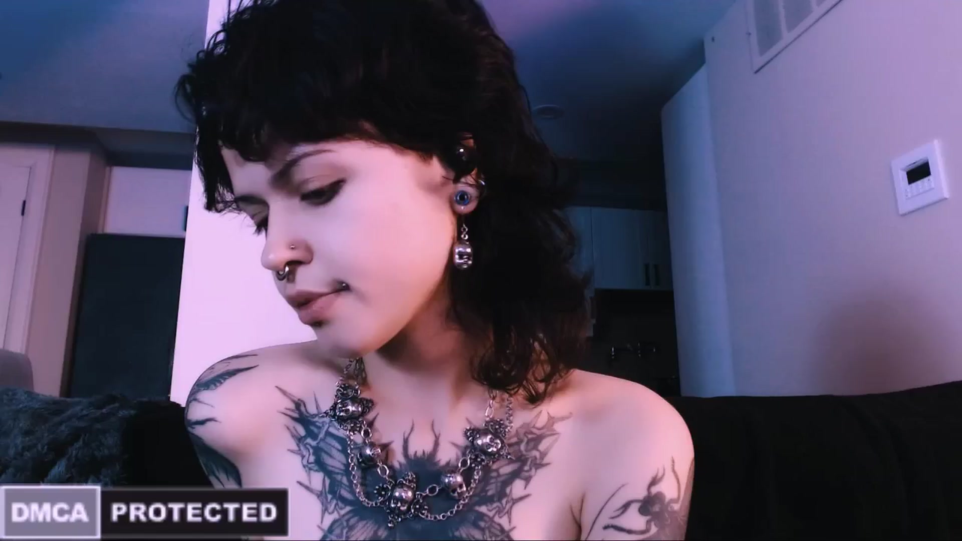 Gallery image thumbnail from CuddleFoxy's myfreecams stream on, 11/26/2025, 08:05 image 4 of 20