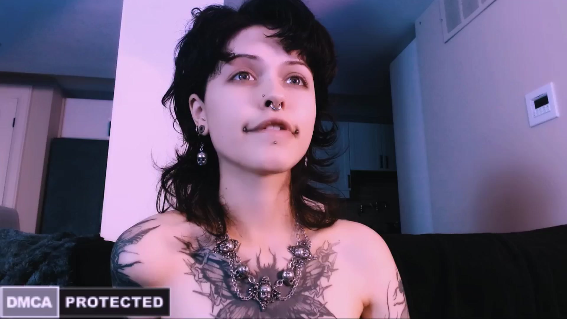 Gallery image thumbnail from CuddleFoxy's myfreecams stream on, 11/26/2025, 08:05 image 17 of 20