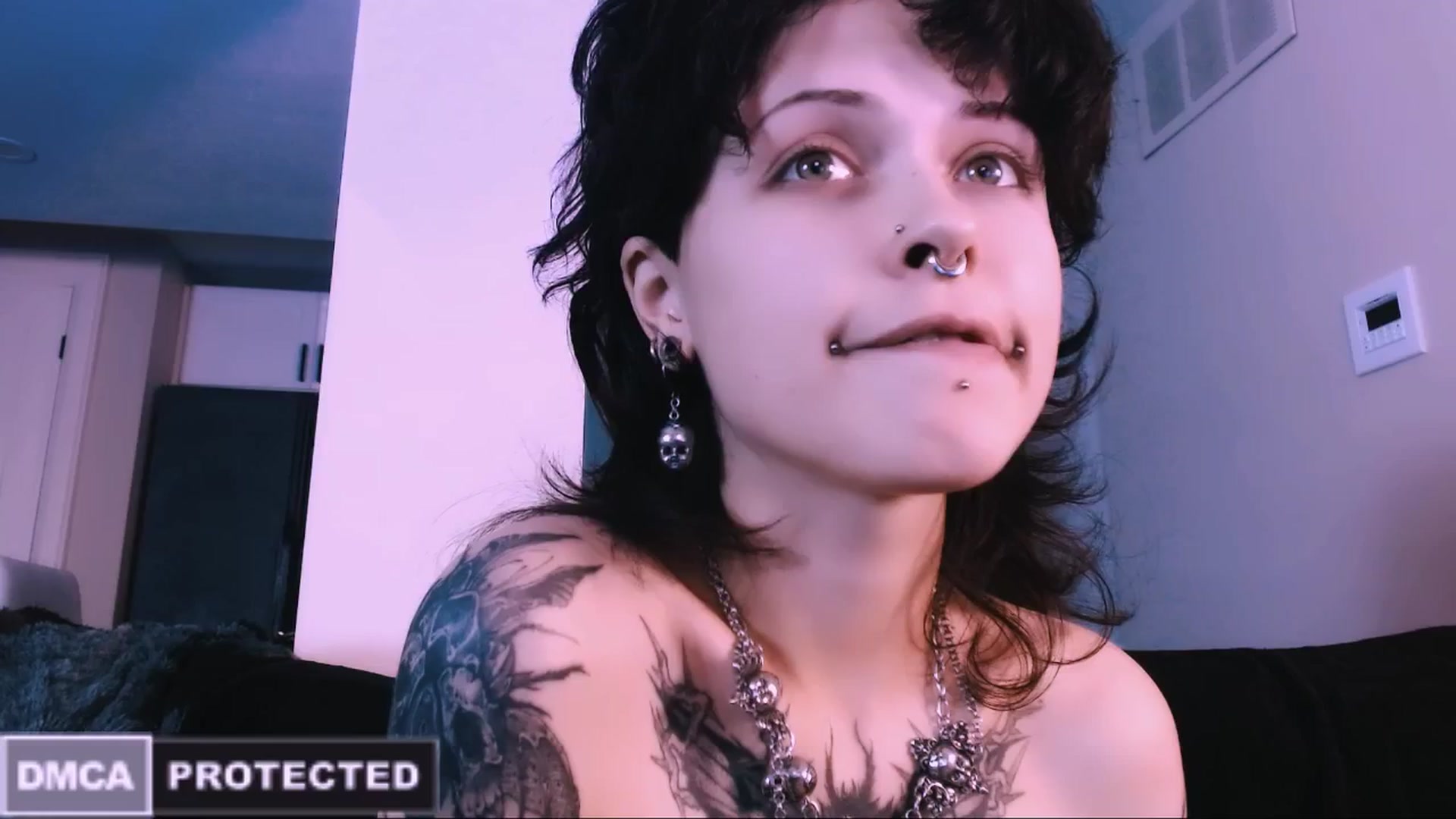 Gallery image thumbnail from CuddleFoxy's myfreecams stream on, 11/26/2025, 08:59 image 18 of 20