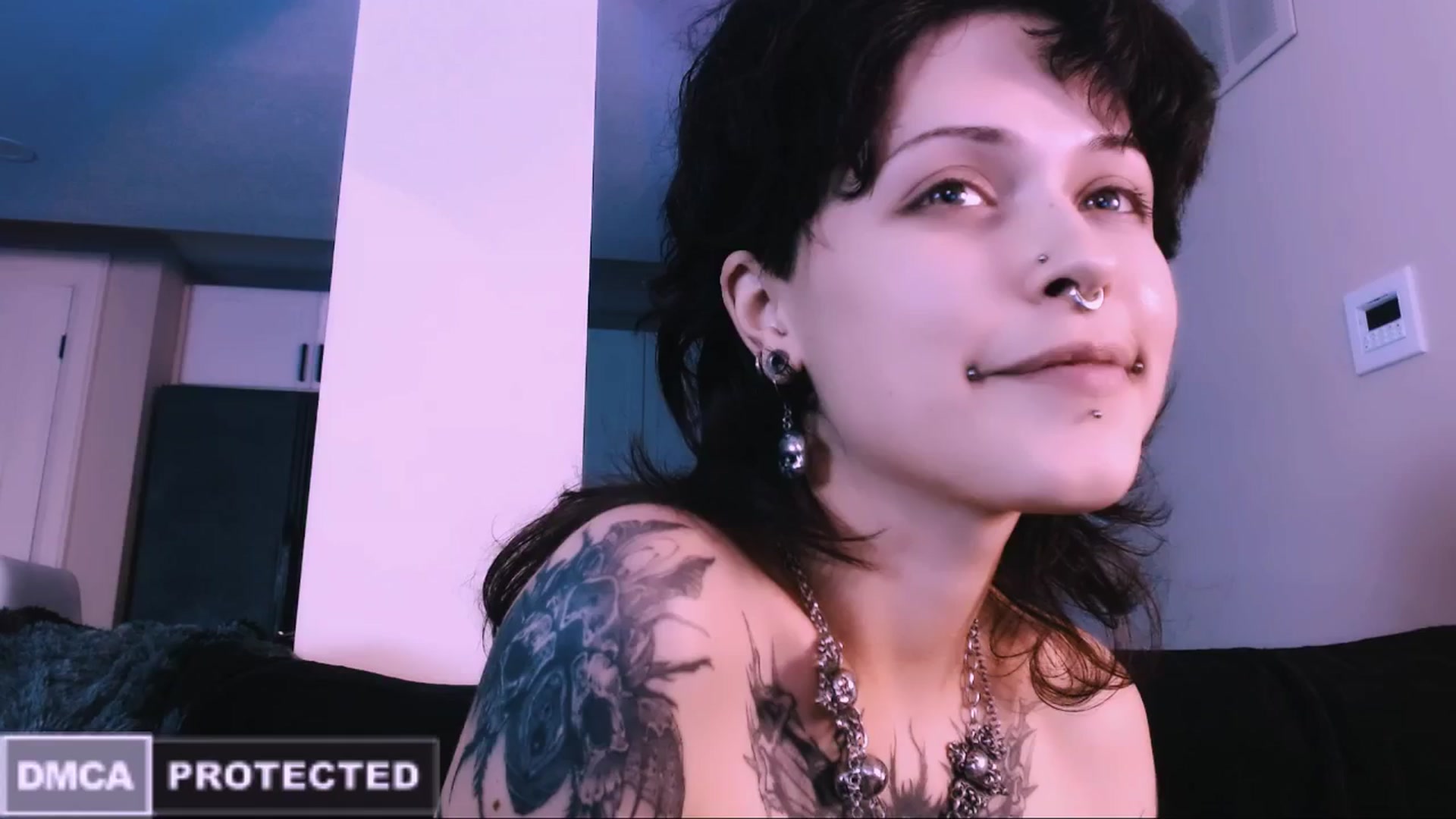 Gallery image thumbnail from CuddleFoxy's myfreecams stream on, 11/26/2025, 08:59 image 17 of 20