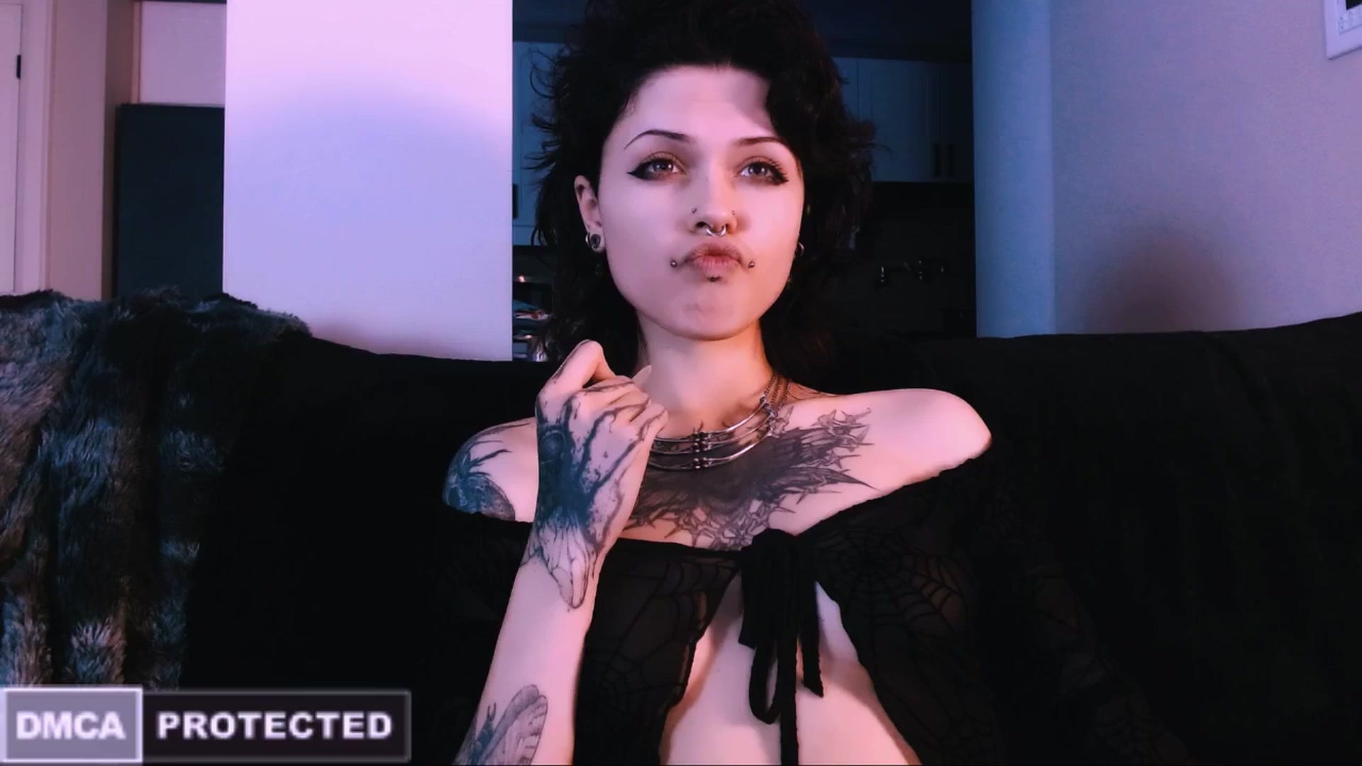 Gallery image thumbnail from CuddleFoxy's myfreecams stream on, 11/30/2025, 09:45 image 19 of 20