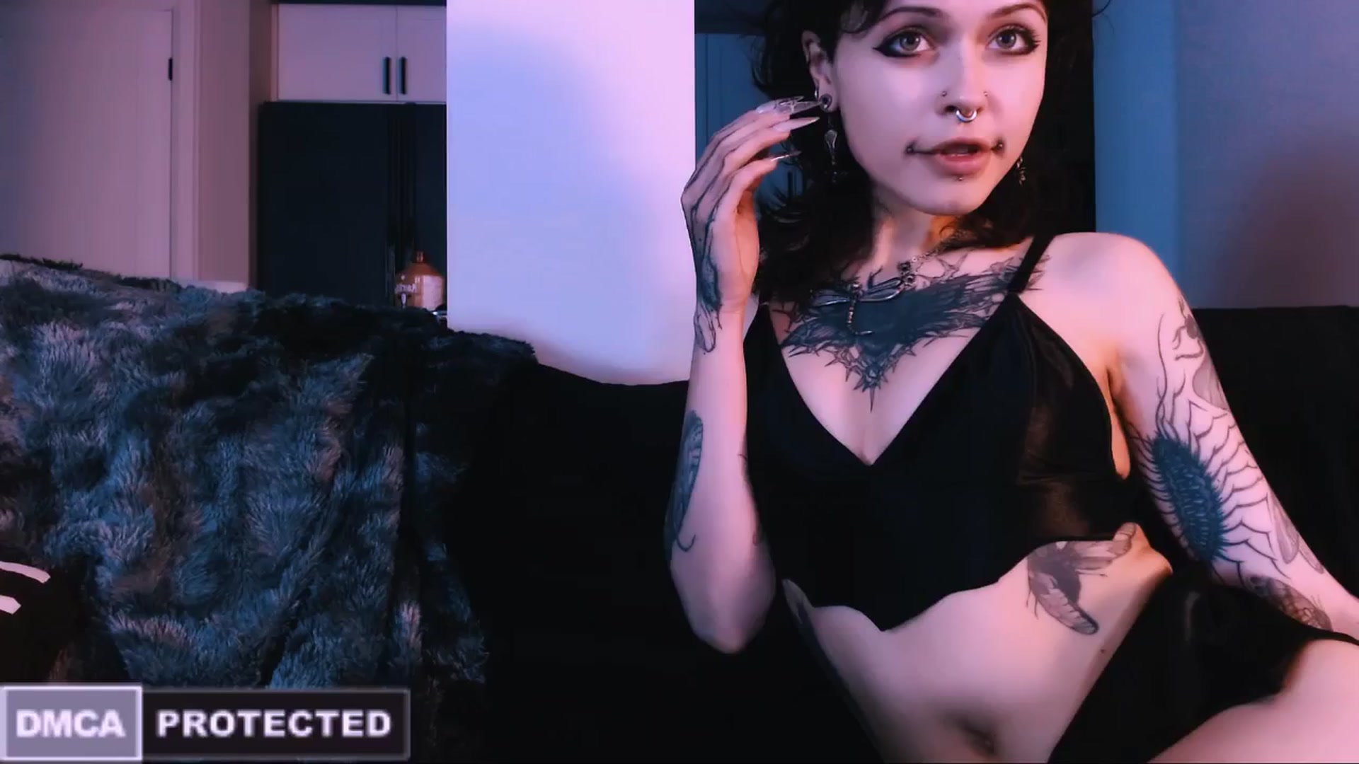 Gallery image thumbnail from CuddleFoxy's myfreecams stream on, 12/01/2025, 06:53 image 15 of 20