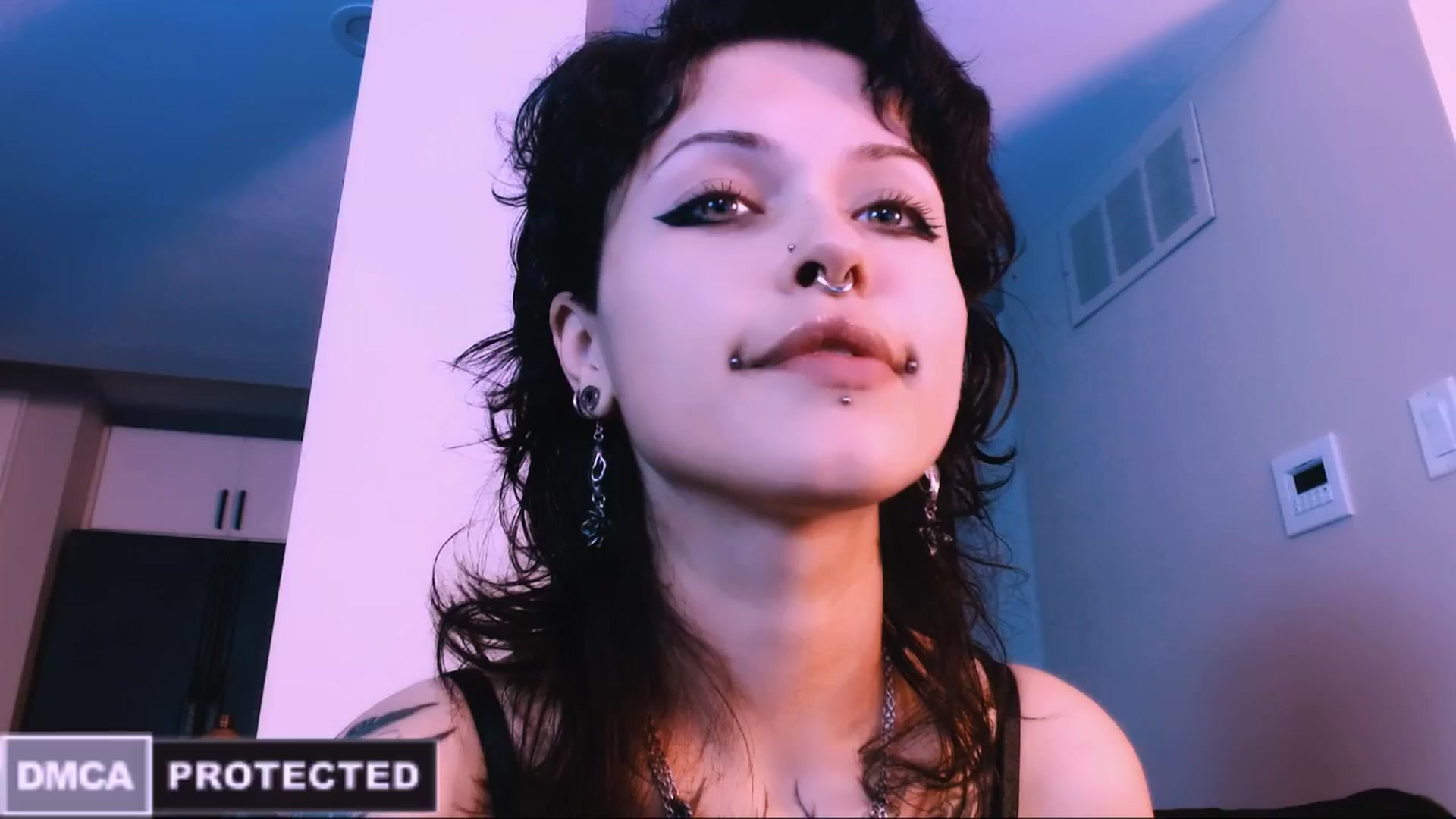 Gallery image thumbnail from CuddleFoxy's myfreecams stream on, 12/01/2025, 06:53 image 3 of 20