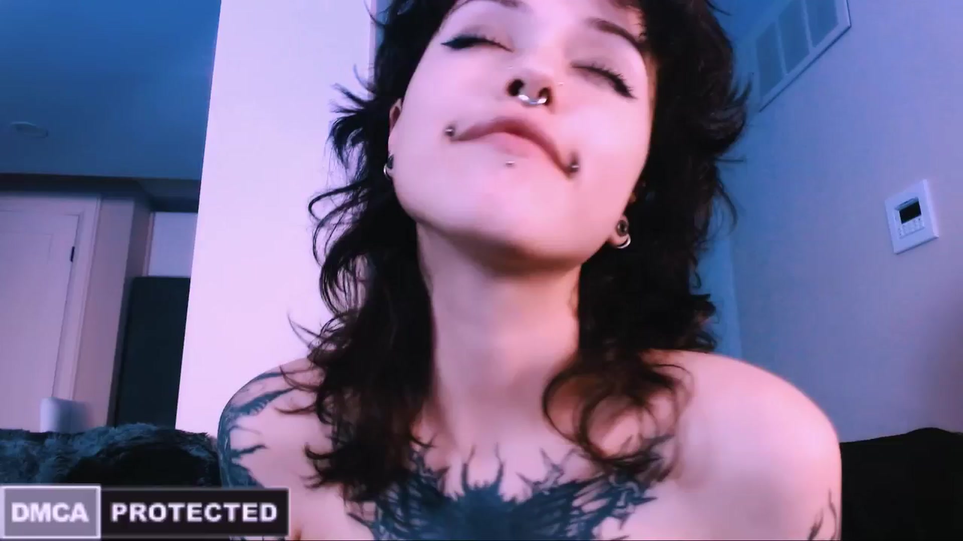 Gallery image thumbnail from CuddleFoxy's myfreecams stream on, 12/02/2025, 06:47 image 18 of 20
