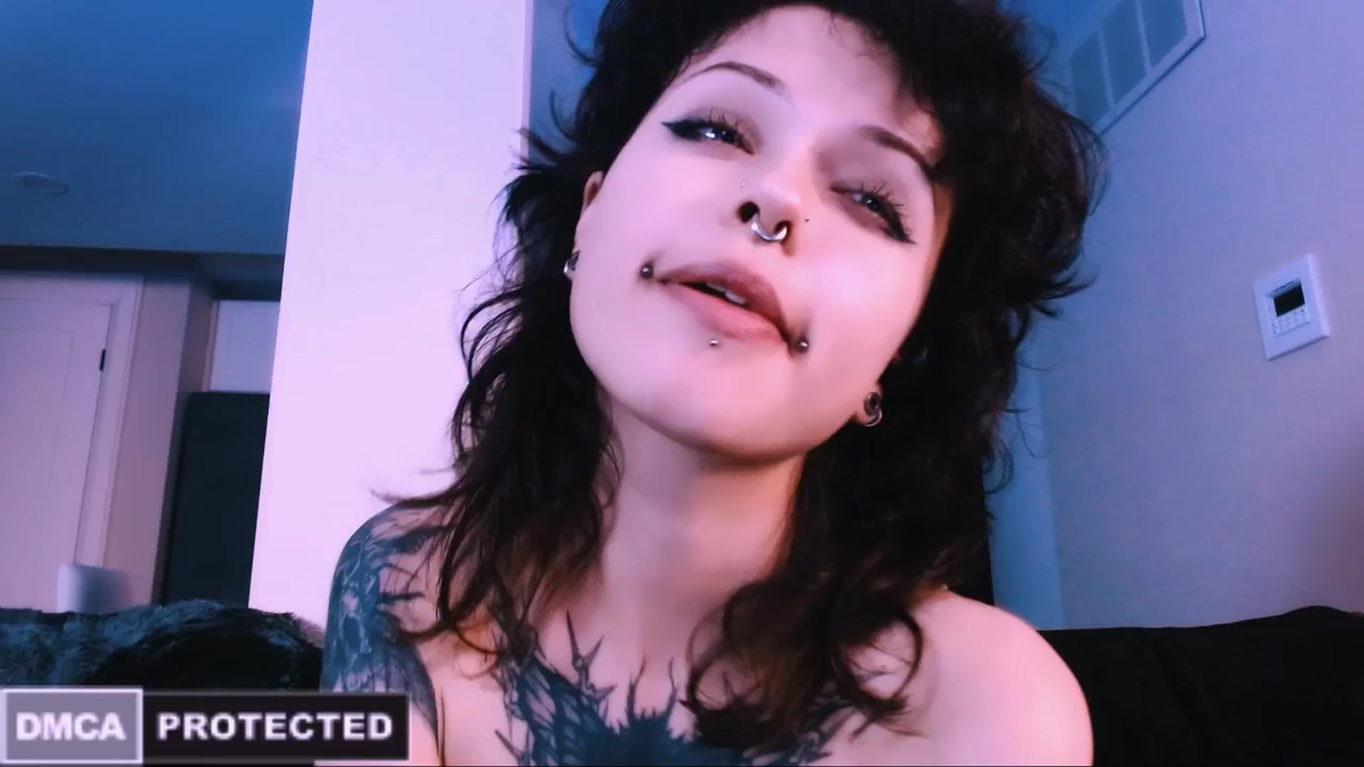 Gallery image thumbnail from CuddleFoxy's myfreecams stream on, 12/02/2025, 06:47 image 15 of 20