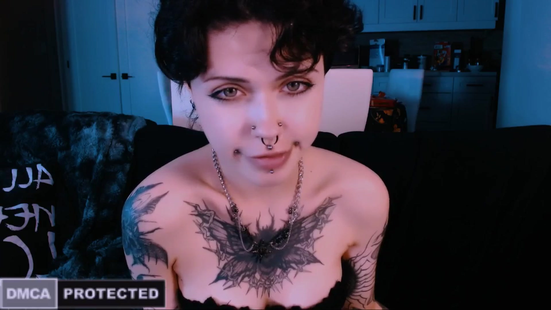 Gallery image thumbnail from CuddleFoxy's myfreecams stream on, 12/22/2025, 07:51 image 8 of 20