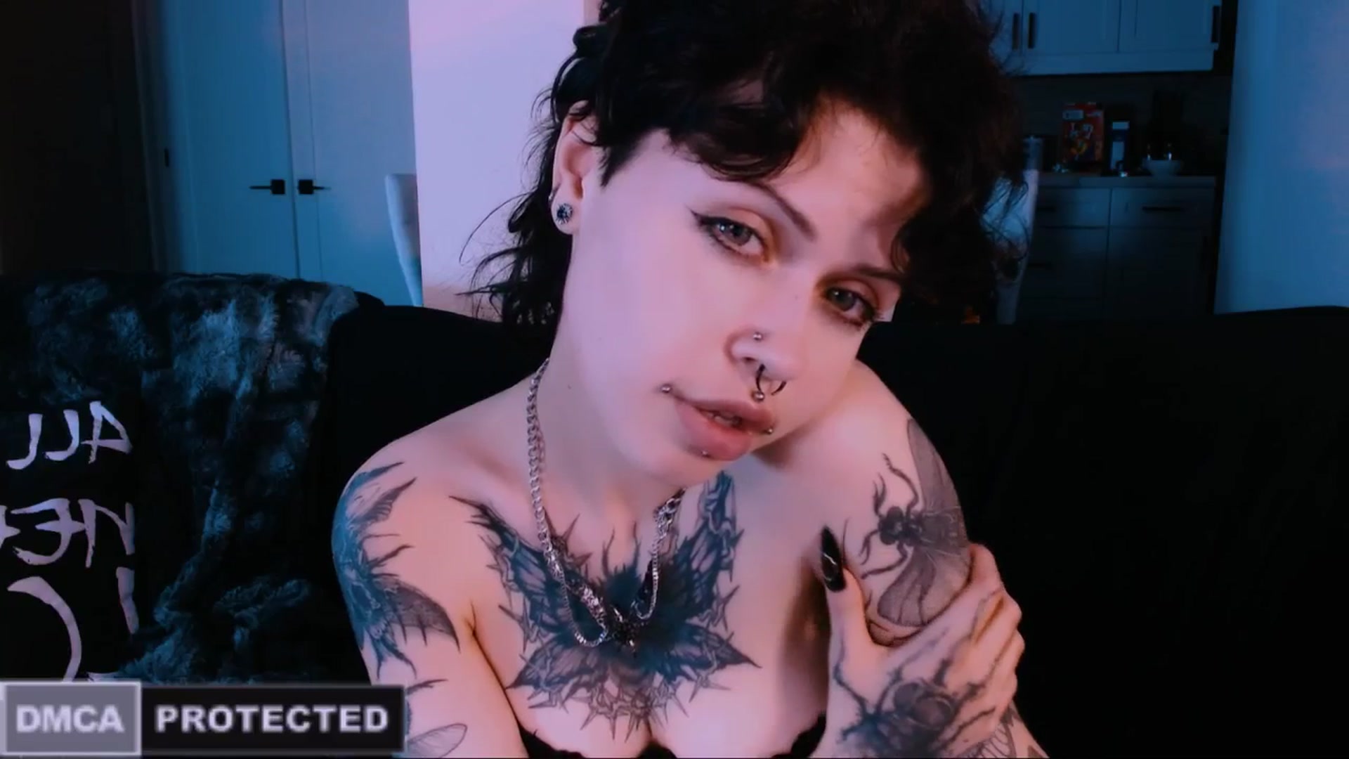 Gallery image thumbnail from CuddleFoxy's myfreecams stream on, 12/22/2025, 07:51 image 11 of 20