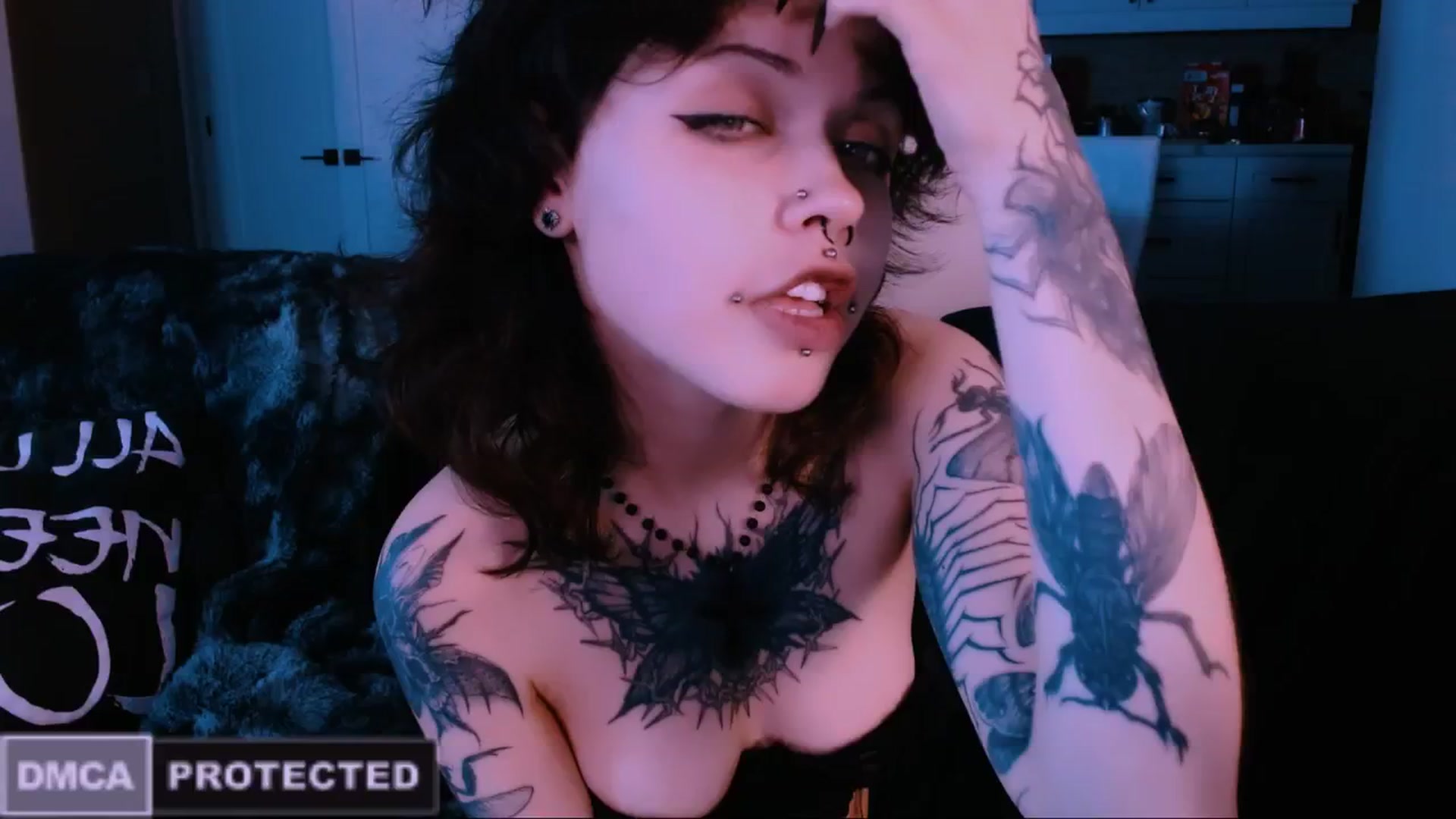 Gallery image thumbnail from CuddleFoxy's myfreecams stream on, 12/23/2025, 06:56 image 9 of 20