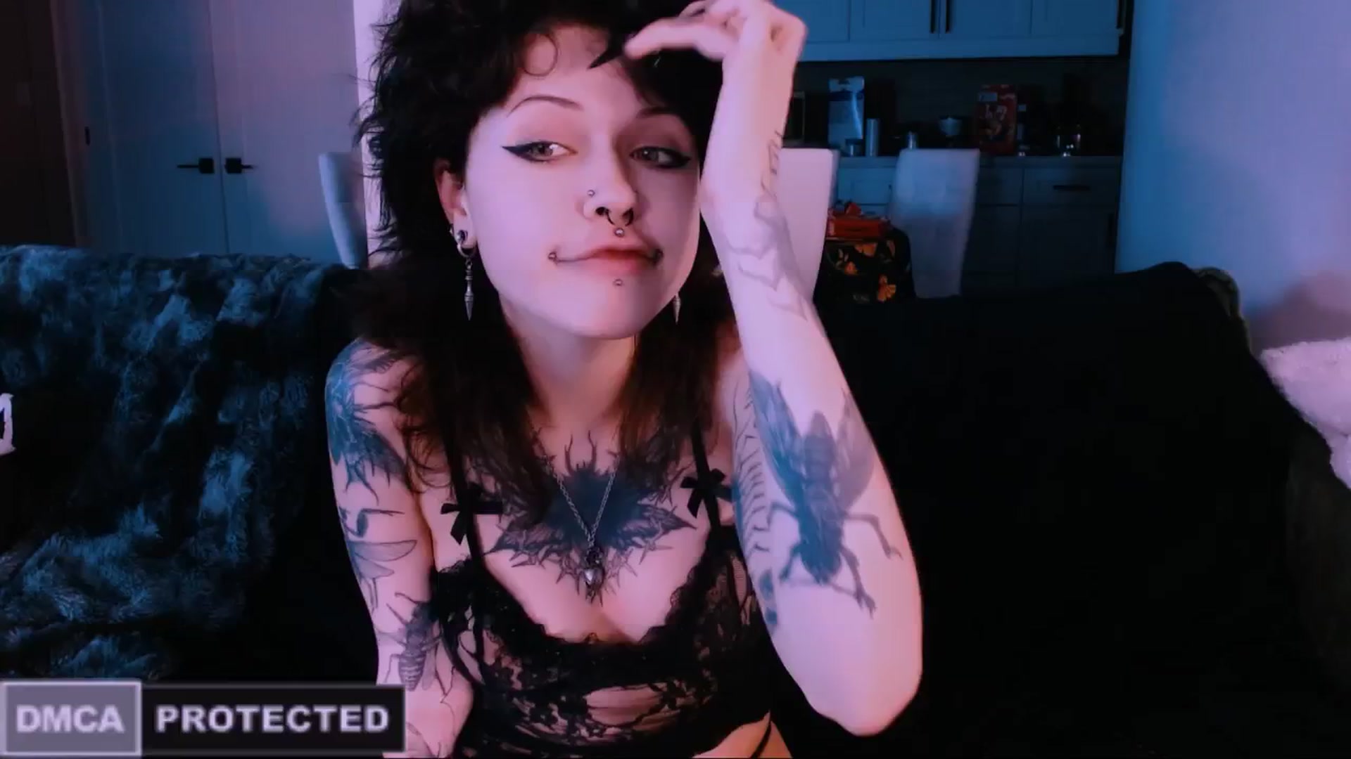 Gallery image thumbnail from CuddleFoxy's myfreecams stream on, 12/29/2025, 07:16 image 16 of 20
