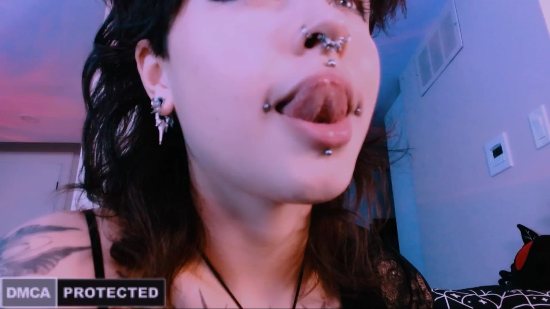Gallery image thumbnail from CuddleFoxy's myfreecams stream on, 01/13/2026, 09:01 image 9 of 20