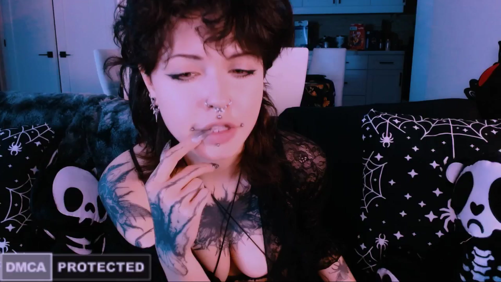 Gallery image thumbnail from CuddleFoxy's myfreecams stream on, 01/13/2026, 09:01 image 10 of 20