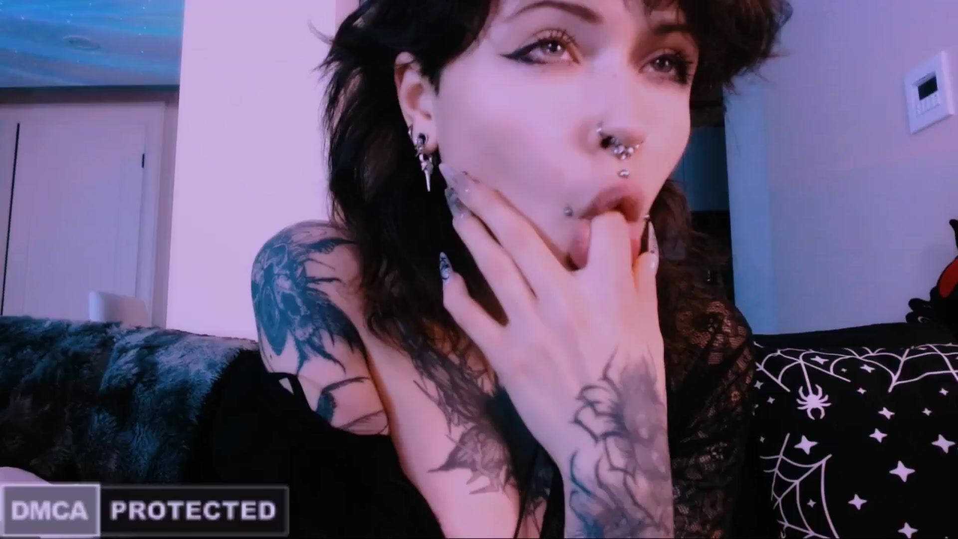 Gallery image thumbnail from CuddleFoxy's myfreecams stream on, 01/13/2026, 09:01 image 18 of 20