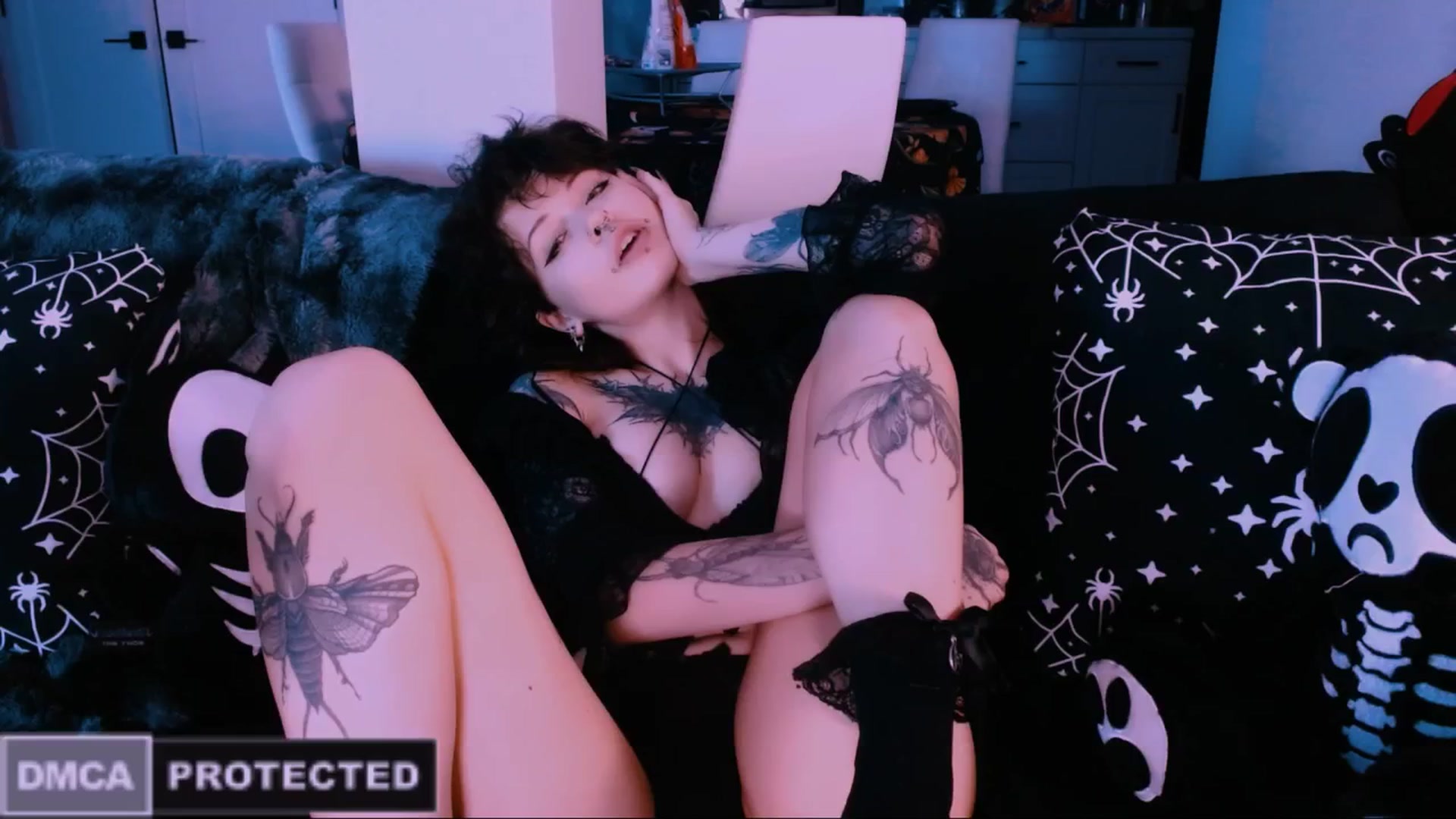 Gallery image thumbnail from CuddleFoxy's myfreecams stream on, 01/13/2026, 09:01 image 14 of 20