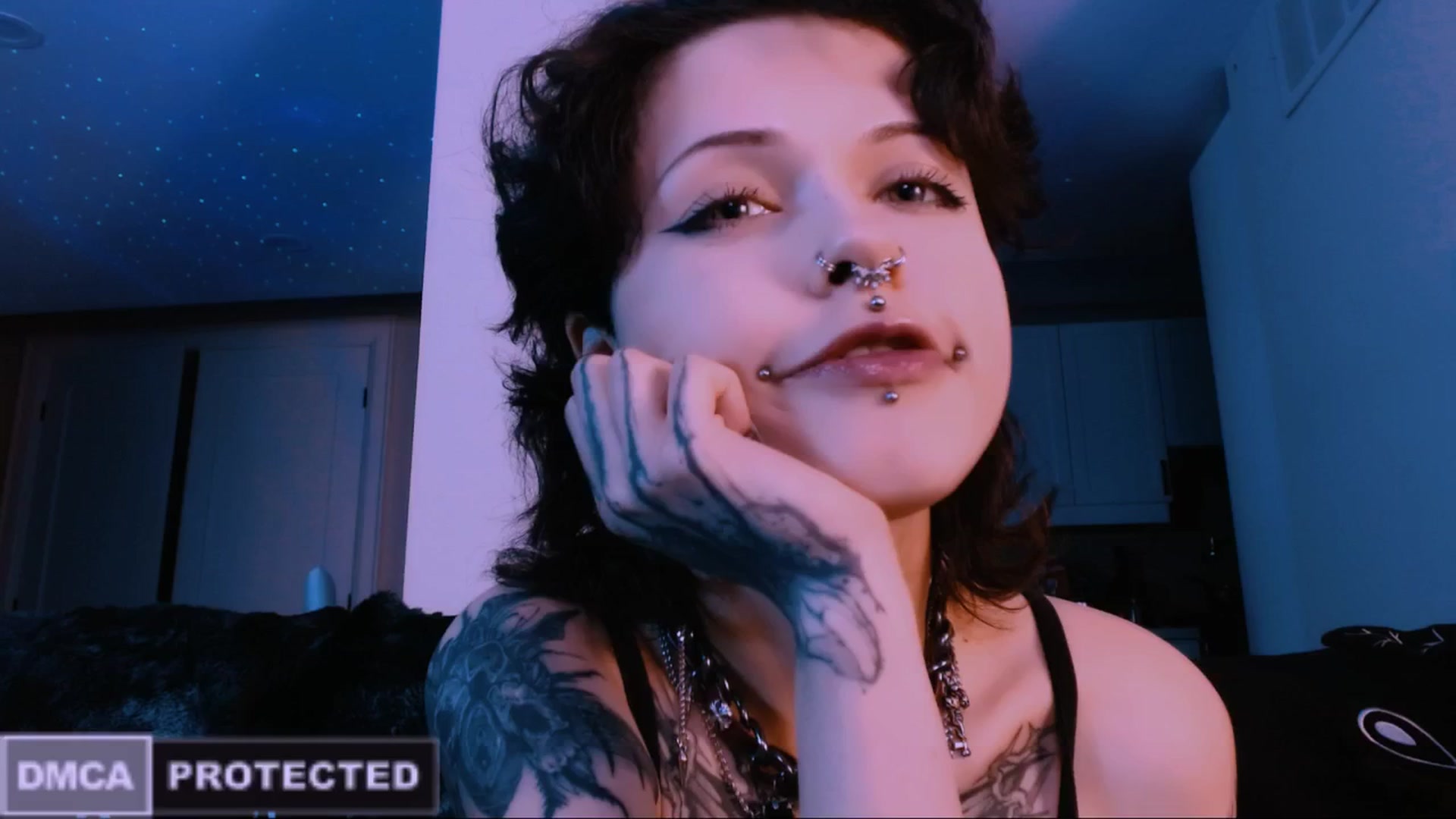 Gallery image thumbnail from CuddleFoxy's myfreecams stream on, 01/26/2026, 08:49 image 15 of 20