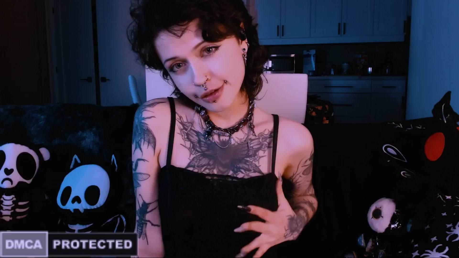 Gallery image thumbnail from CuddleFoxy's myfreecams stream on, 01/26/2026, 10:13 image 11 of 20