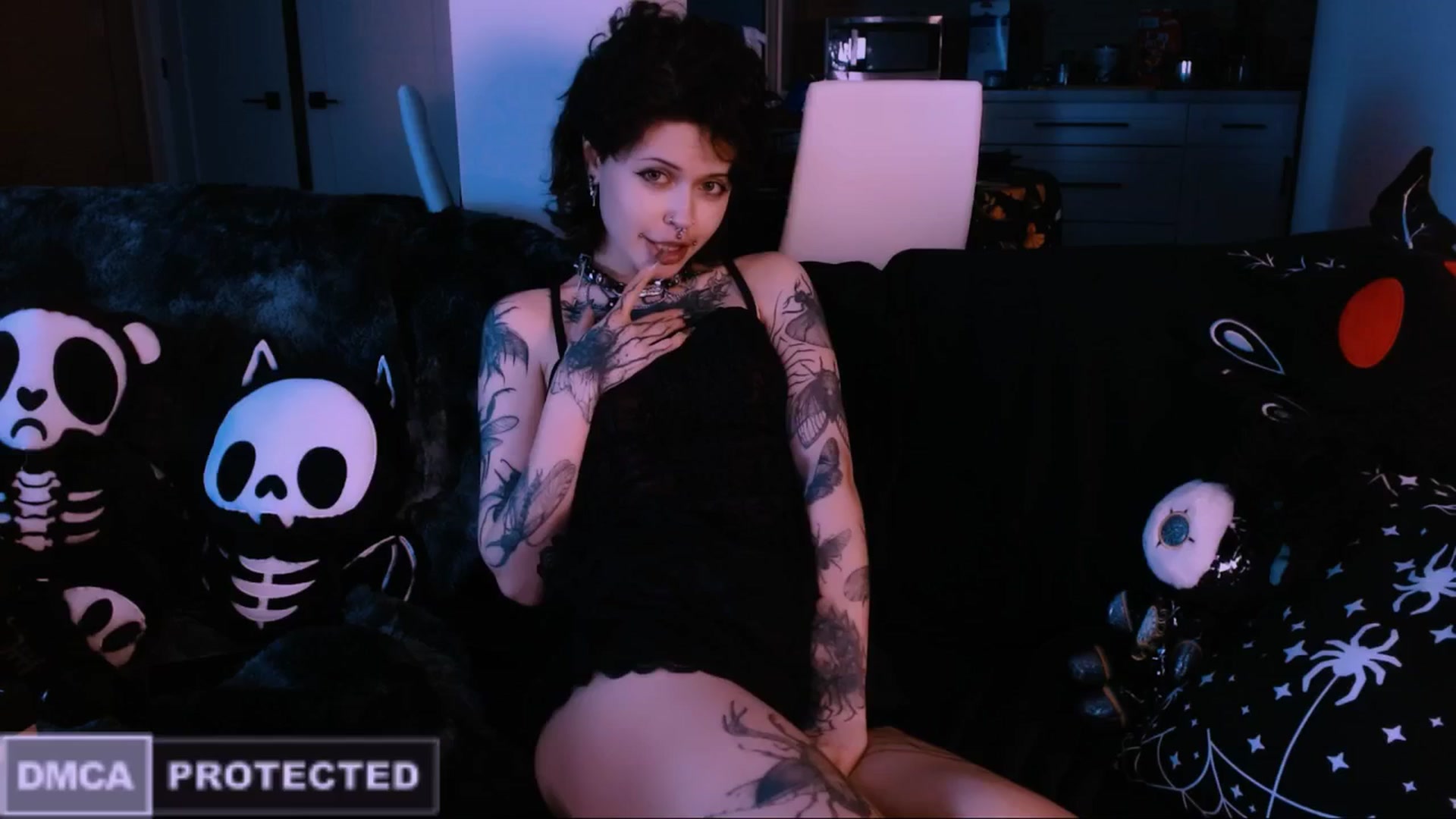 Gallery image thumbnail from CuddleFoxy's myfreecams stream on, 01/26/2026, 10:13 image 14 of 20