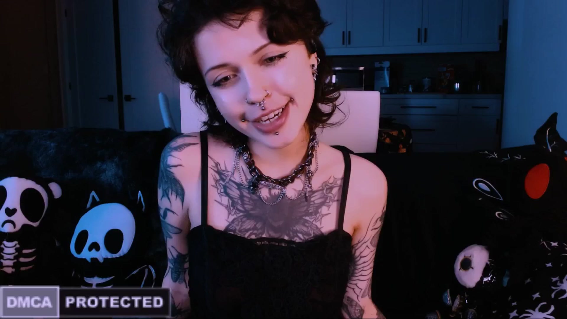 Gallery image thumbnail from CuddleFoxy's myfreecams stream on, 01/26/2026, 10:13 image 9 of 20