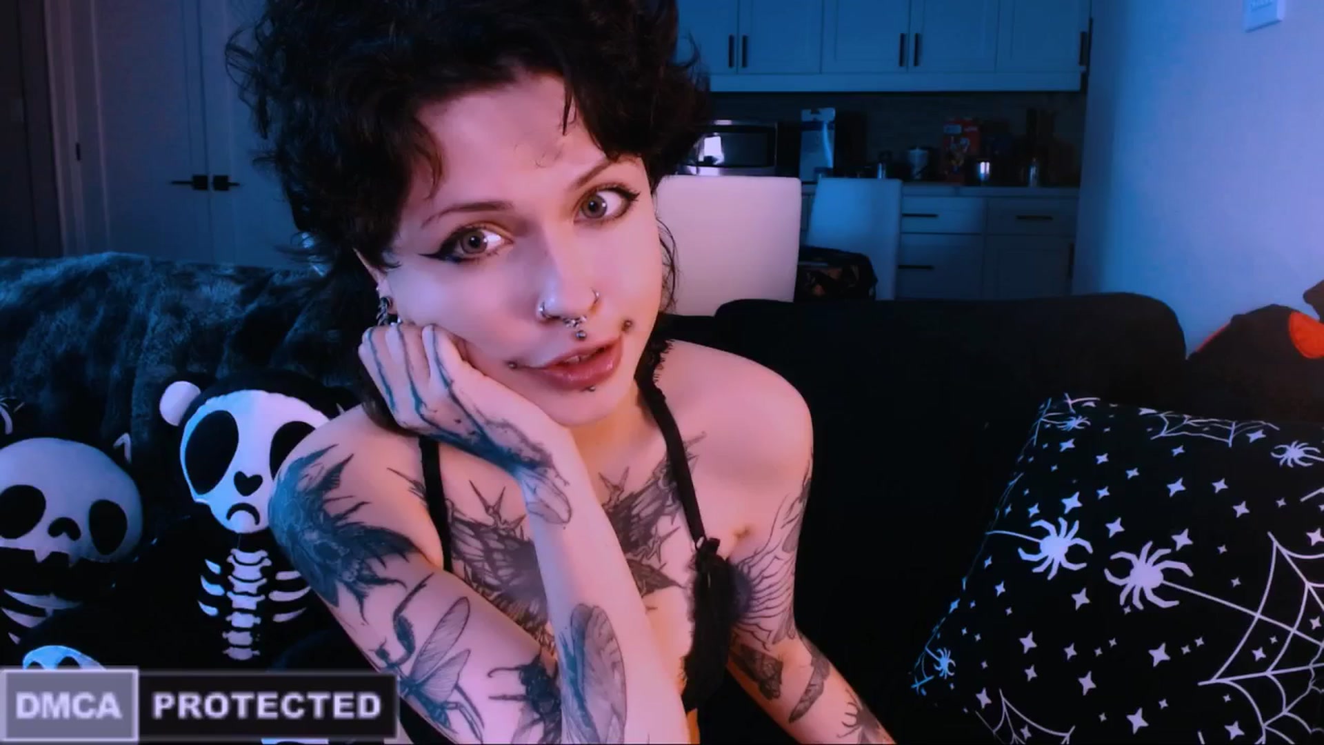 Gallery image thumbnail from CuddleFoxy's myfreecams stream on, 01/31/2026, 11:17 image 20 of 20