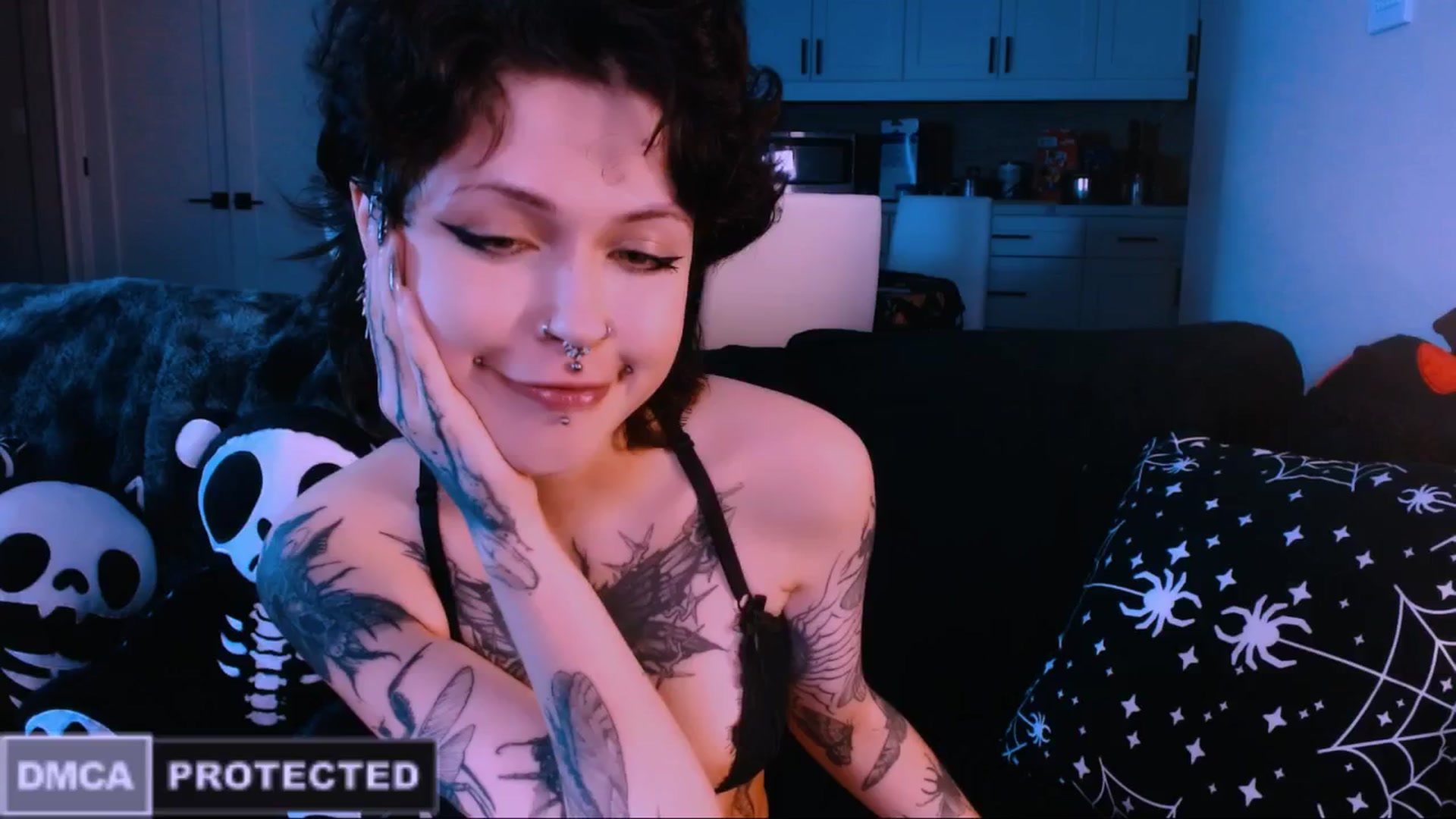 Gallery image thumbnail from CuddleFoxy's myfreecams stream on, 01/31/2026, 11:17 image 19 of 20