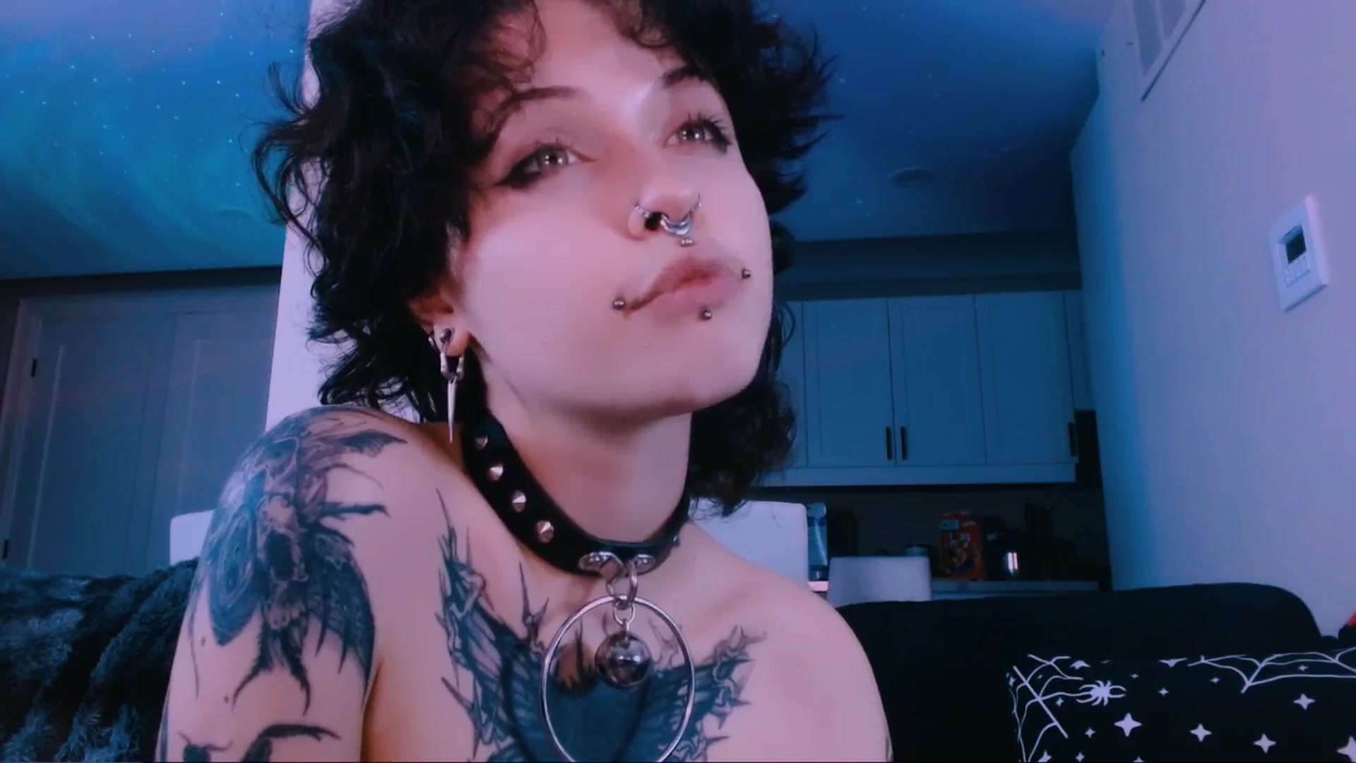 Gallery image thumbnail from CuddleFoxy's myfreecams stream on, 02/11/2026, 13:41 image 13 of 20