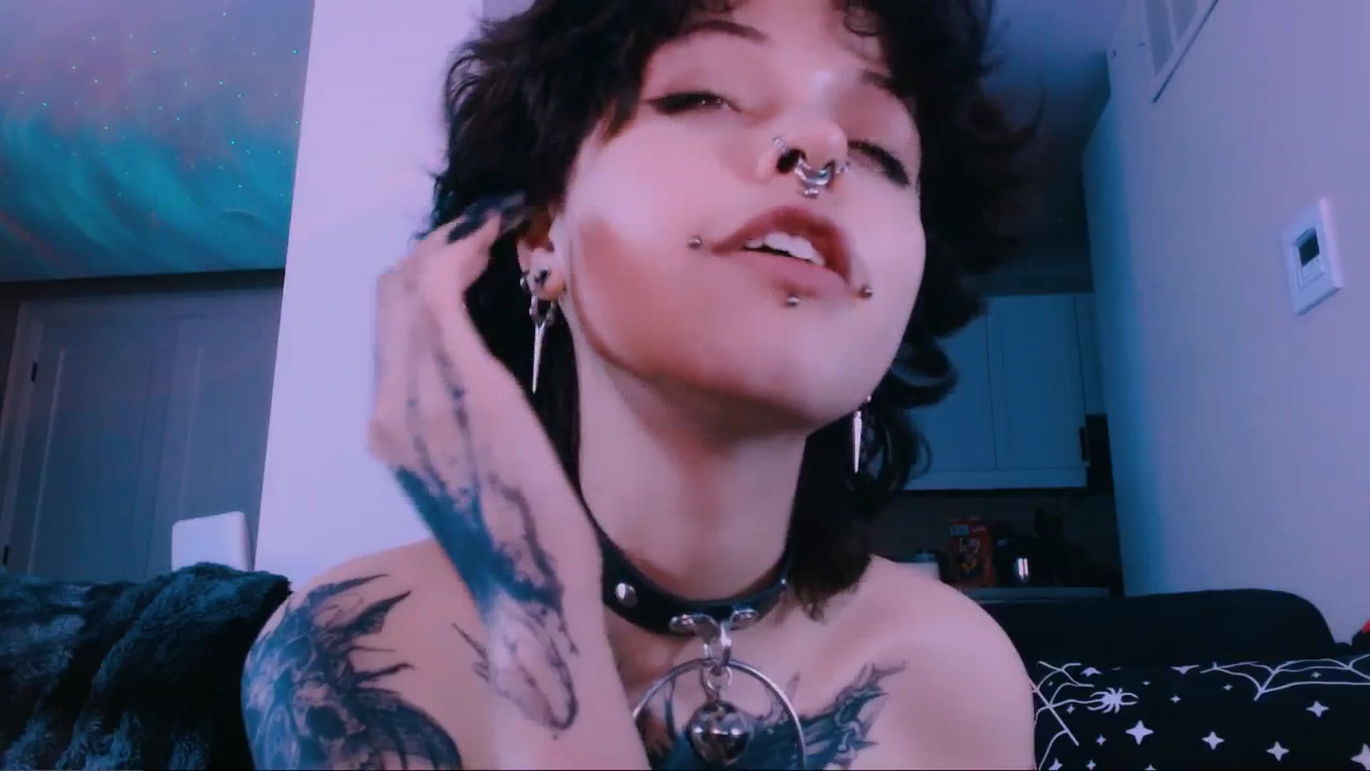 Gallery image thumbnail from CuddleFoxy's myfreecams stream on, 02/11/2026, 13:41 image 14 of 20