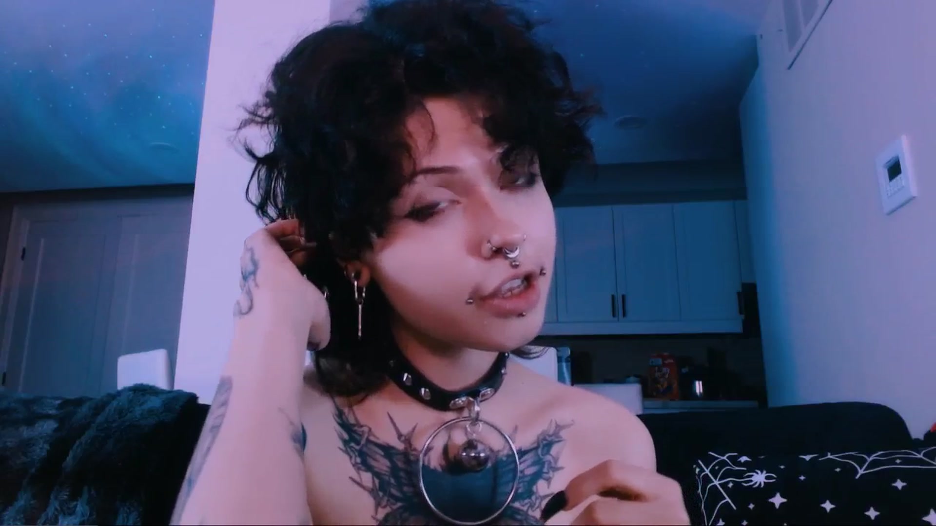 Gallery image thumbnail from CuddleFoxy's myfreecams stream on, 02/11/2026, 13:41 image 19 of 20