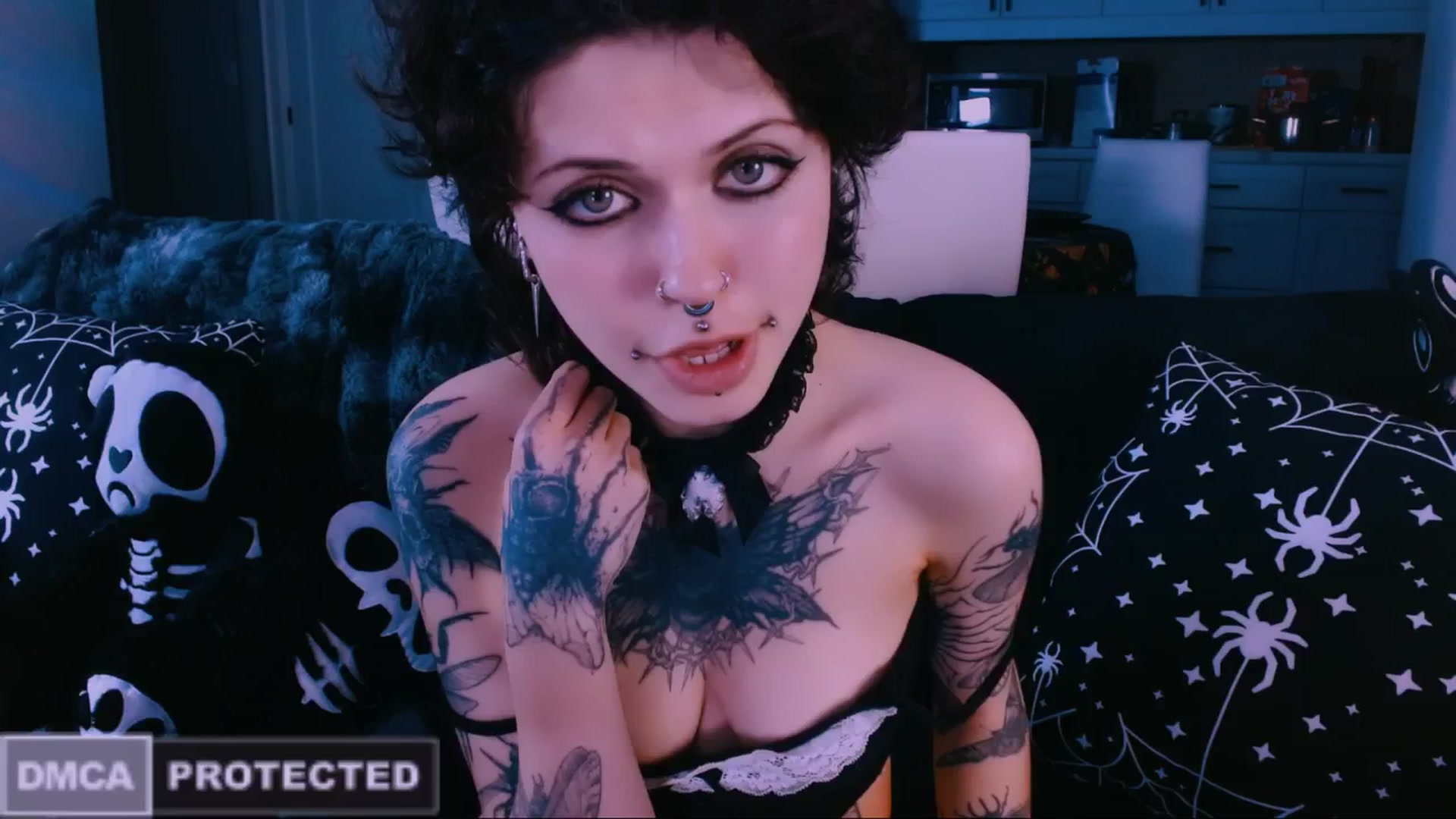 Gallery image thumbnail from CuddleFoxy's myfreecams stream on, 02/13/2026, 12:41 image 18 of 20
