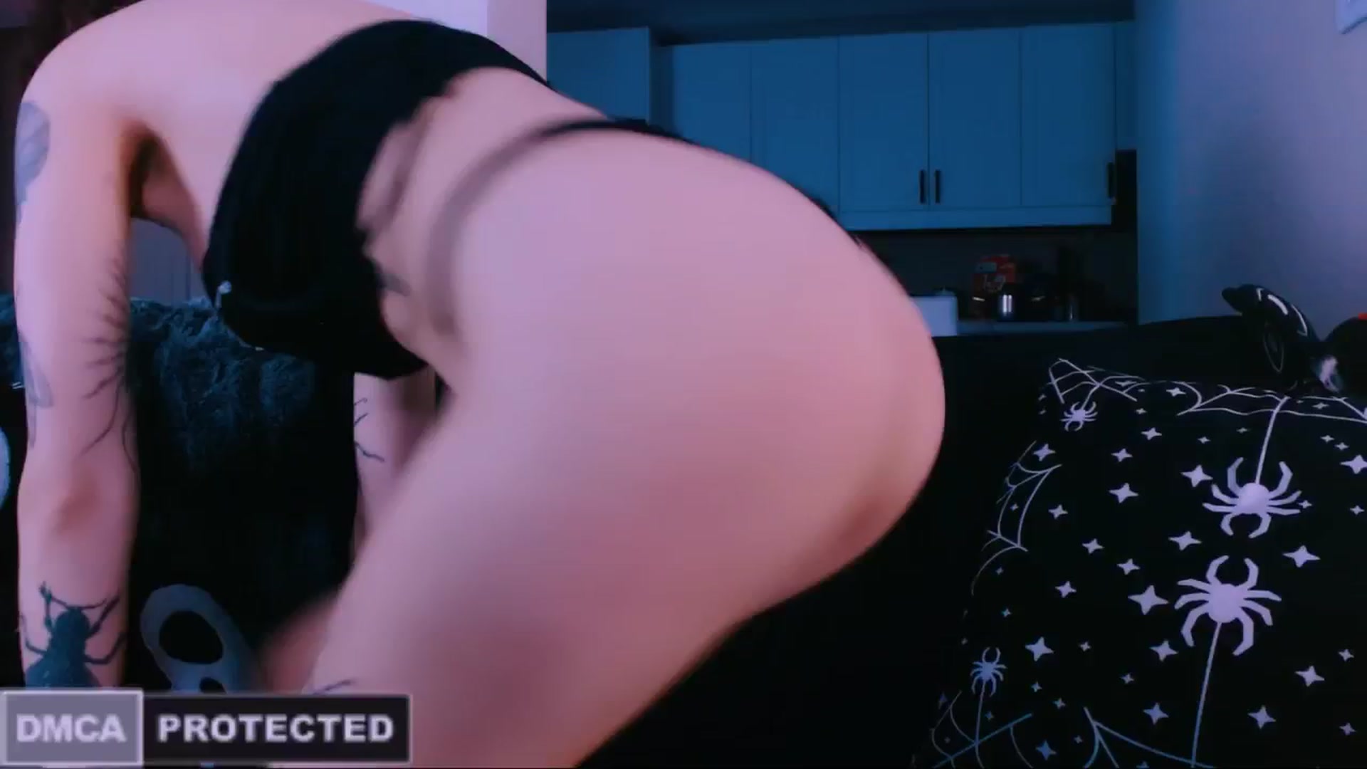 Gallery image thumbnail from CuddleFoxy's myfreecams stream on, 02/13/2026, 13:46 image 15 of 20
