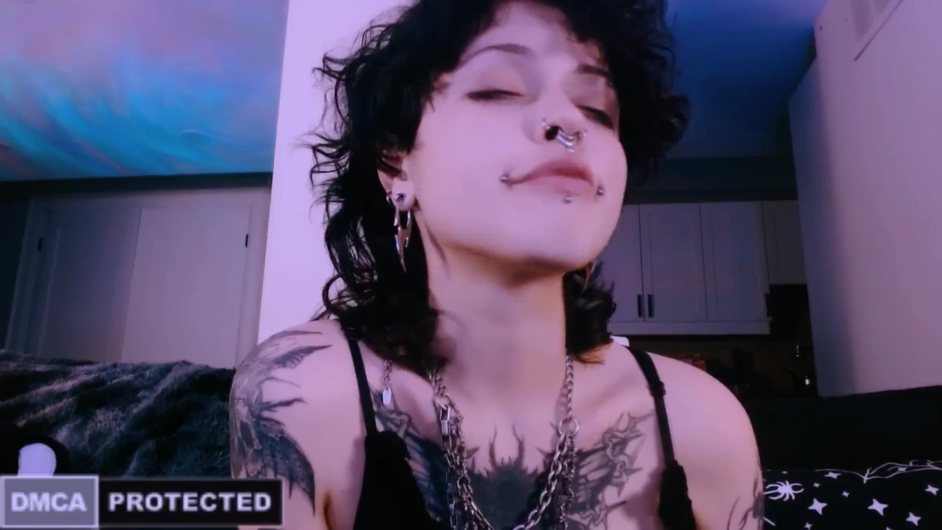 Gallery image thumbnail from CuddleFoxy's myfreecams stream on, 03/08/2026, 11:10 image 8 of 20