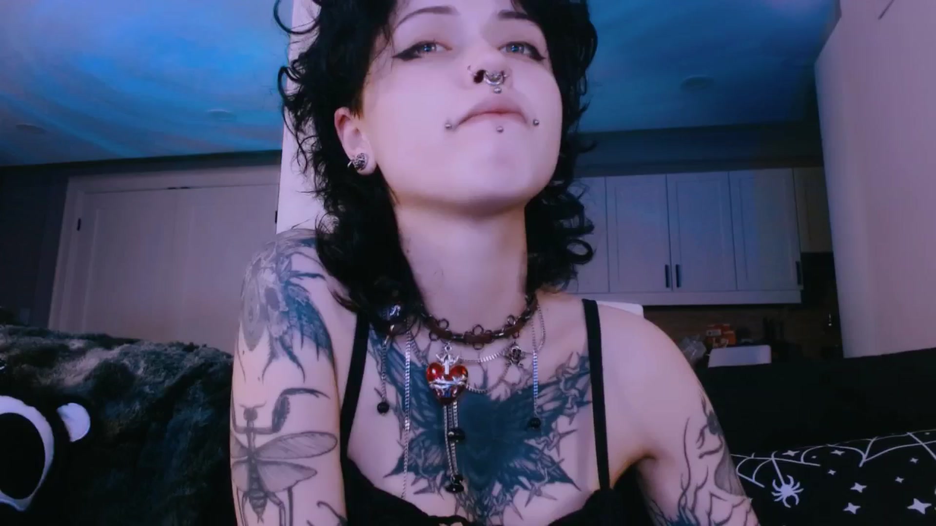 Gallery image thumbnail from CuddleFoxy's myfreecams stream on, 04/09/2026, 11:09 image 13 of 20