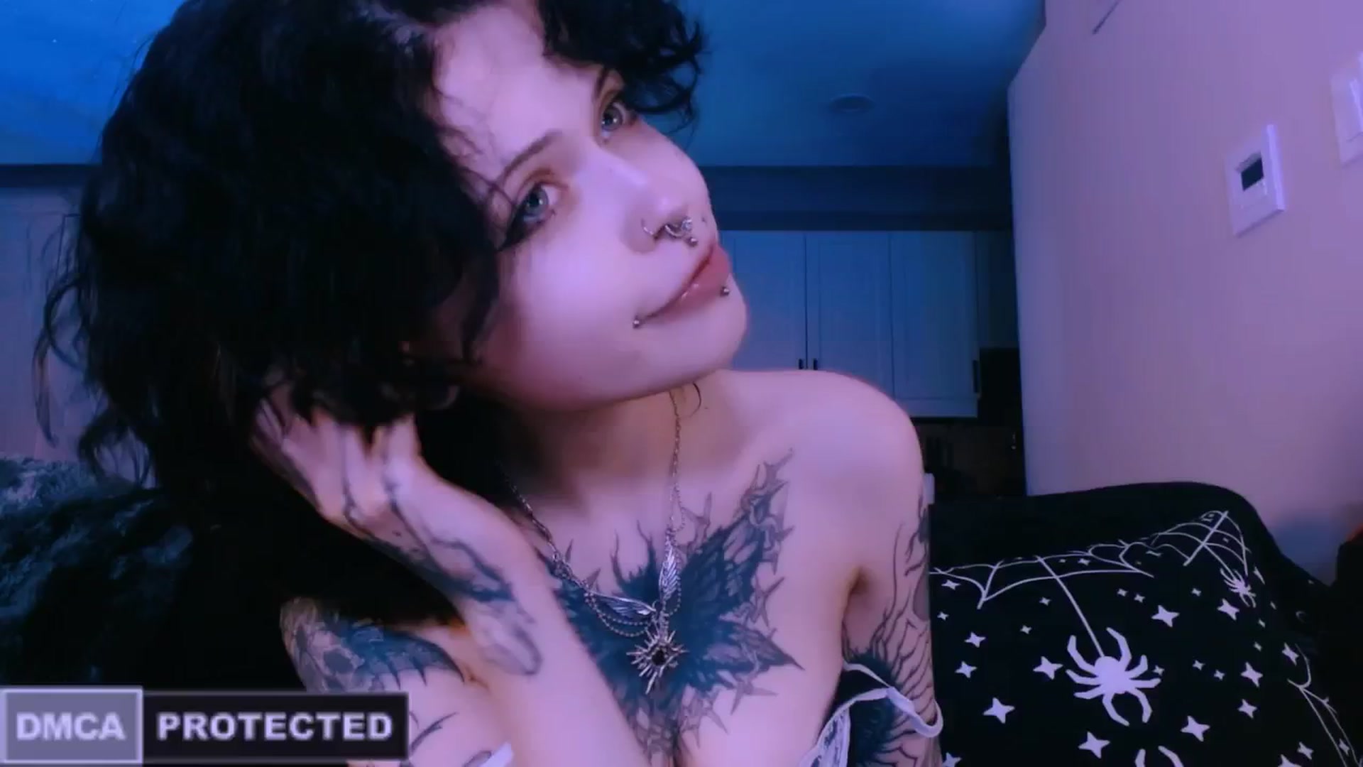 Gallery image thumbnail from CuddleFoxy's myfreecams stream on, 04/12/2026, 09:20 image 10 of 20
