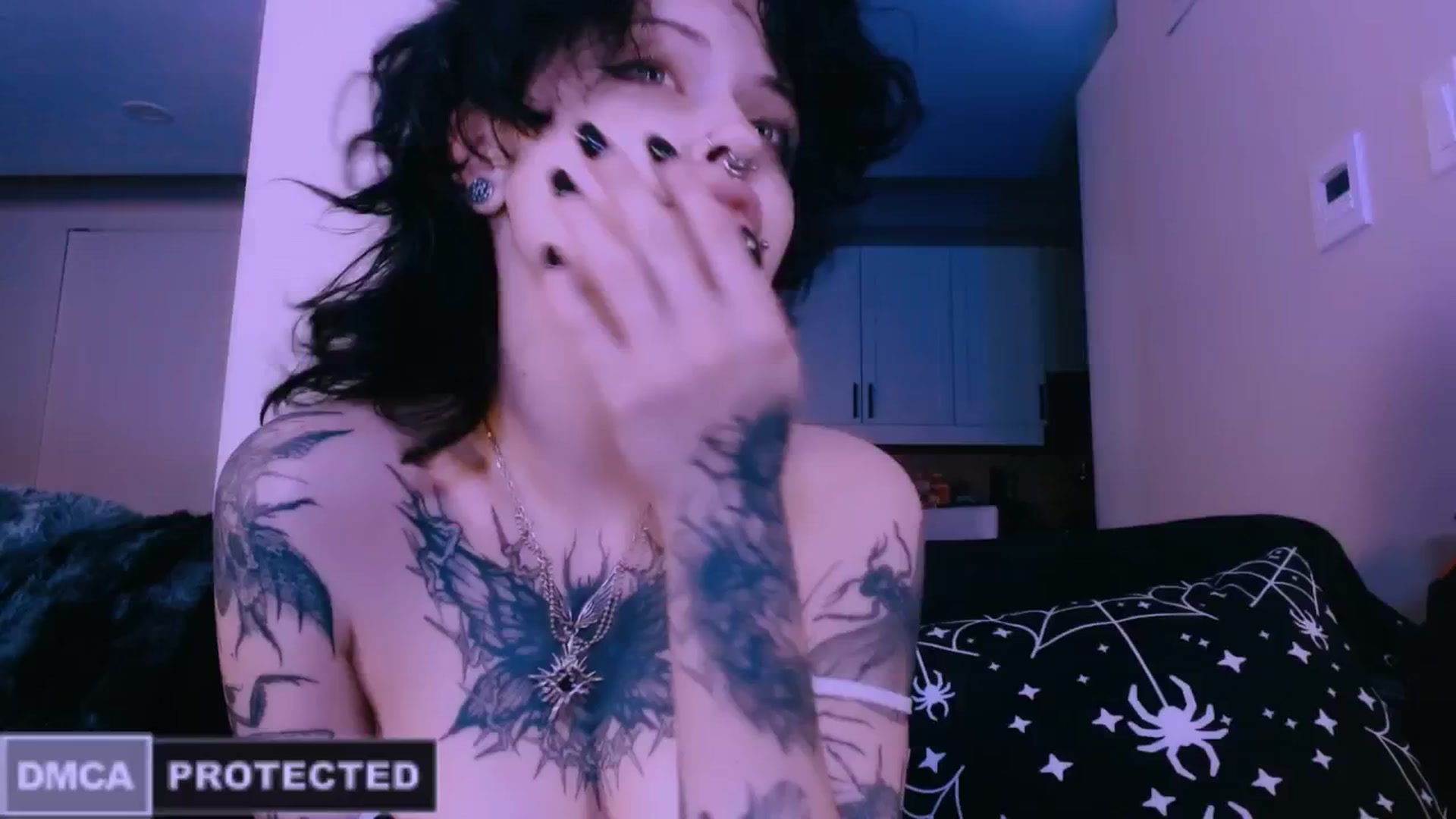 Gallery image thumbnail from CuddleFoxy's myfreecams stream on, 04/12/2026, 09:20 image 15 of 20